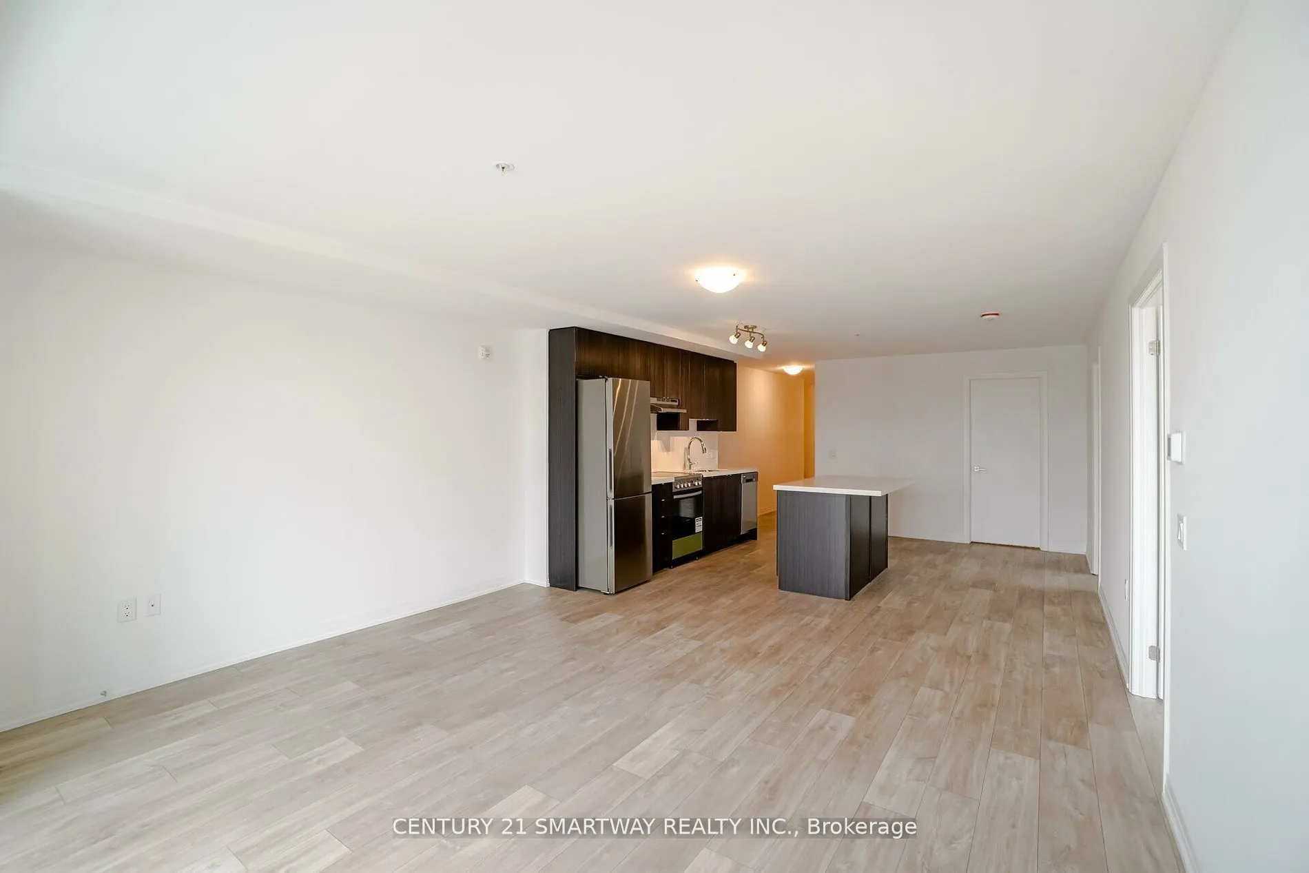 408 Browns Line, #414