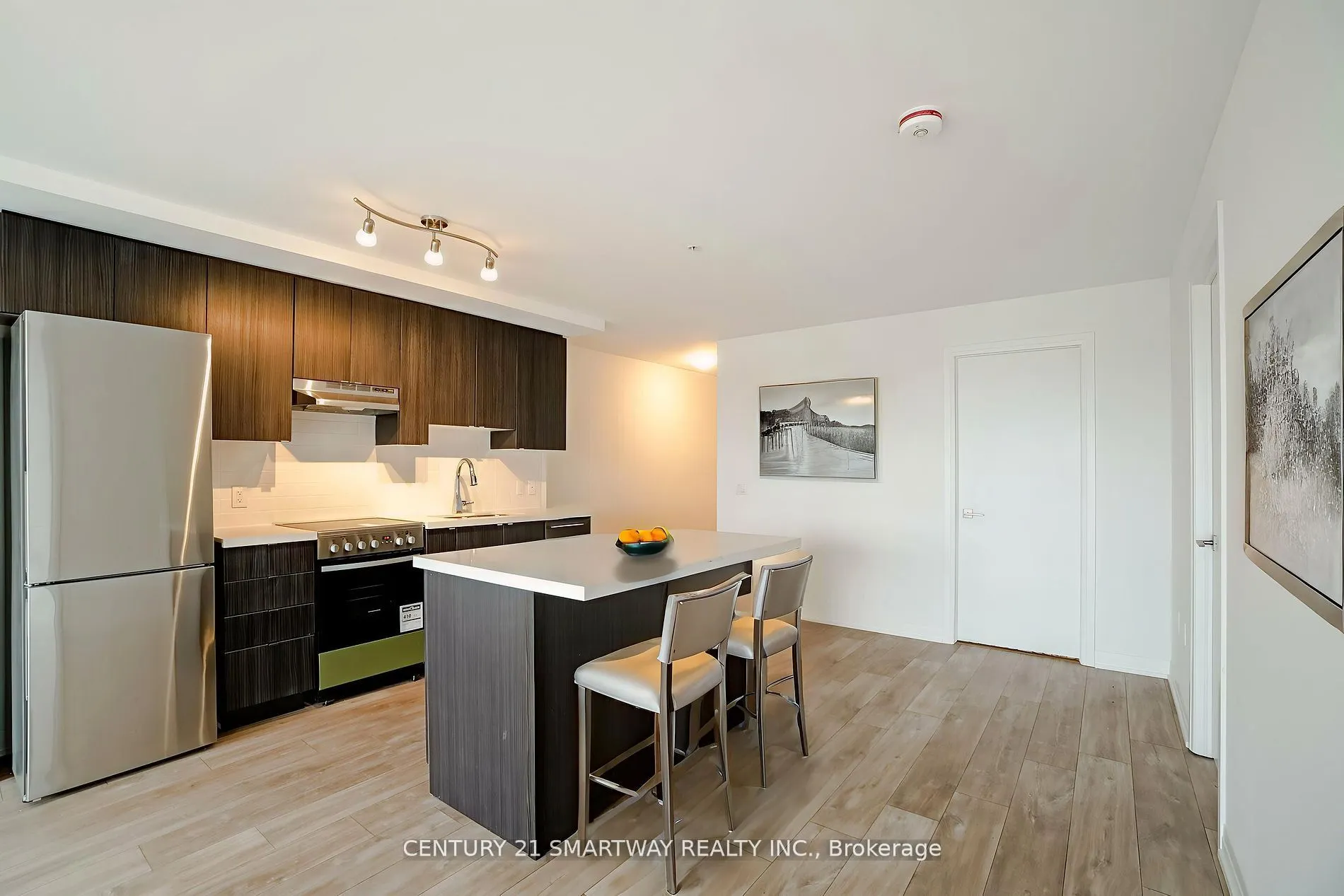 408 Browns Line, #414
