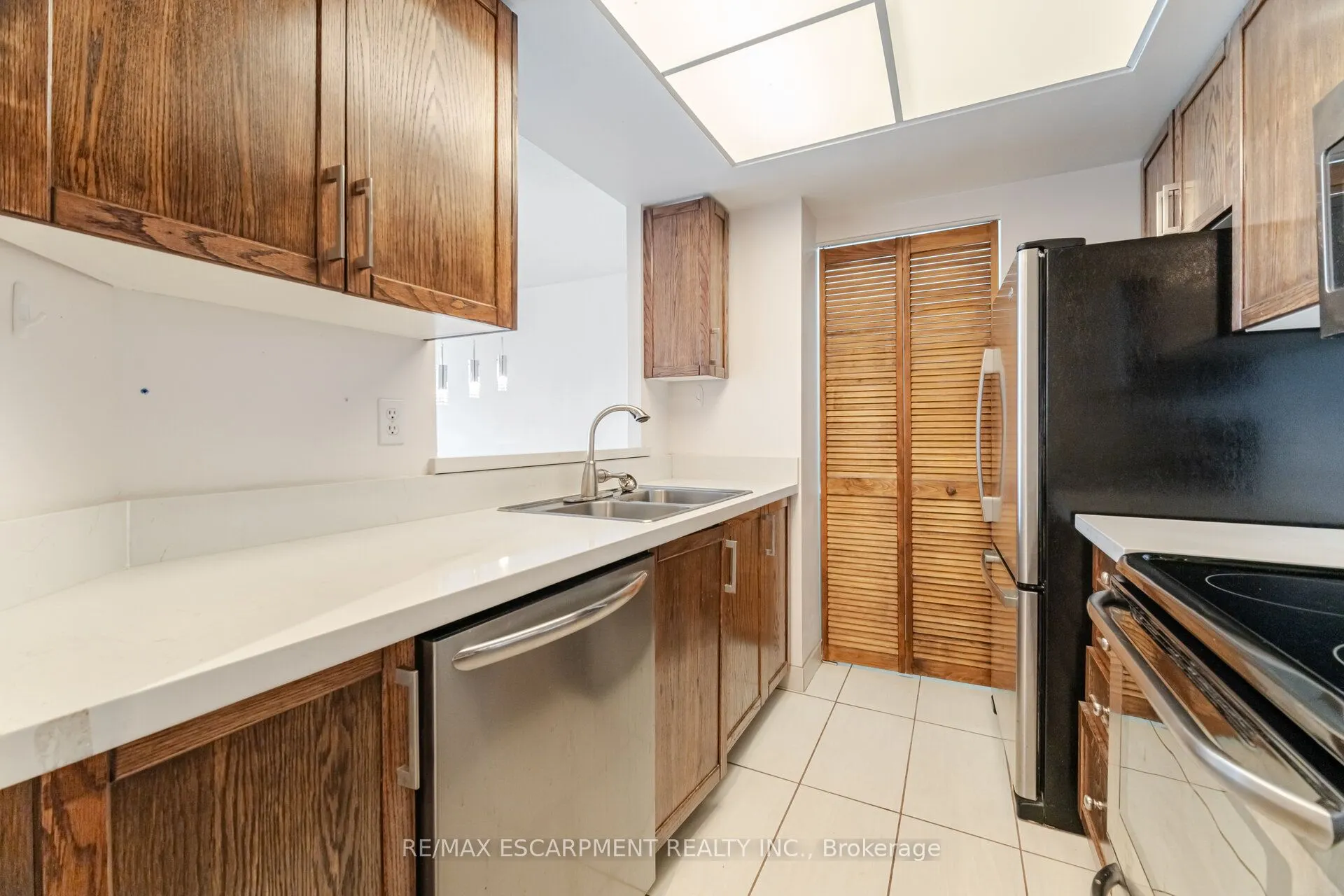 1001 Cedarglen Gate, #716