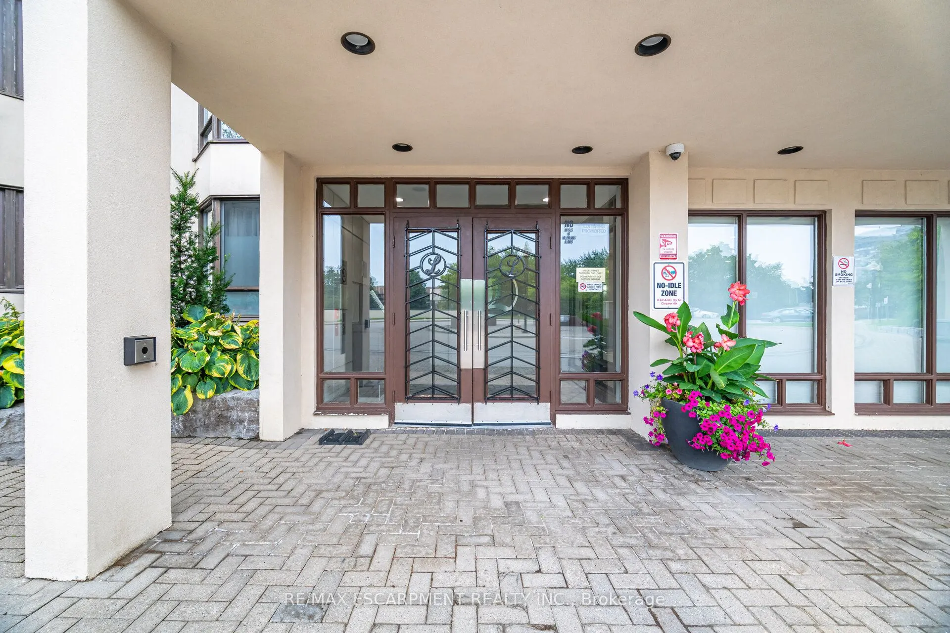 1001 Cedarglen Gate, #716