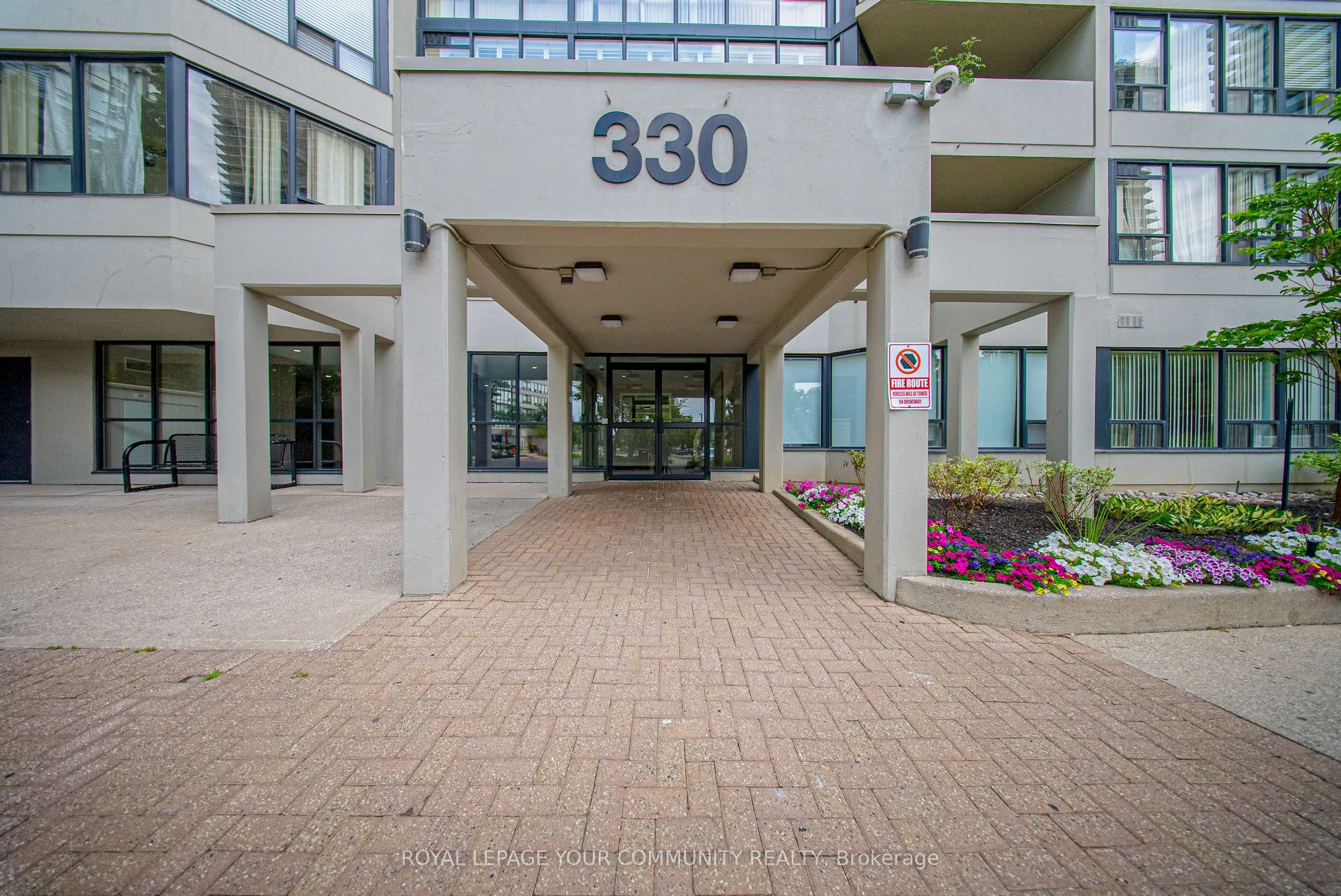 330 Rathburn Road W, #1404