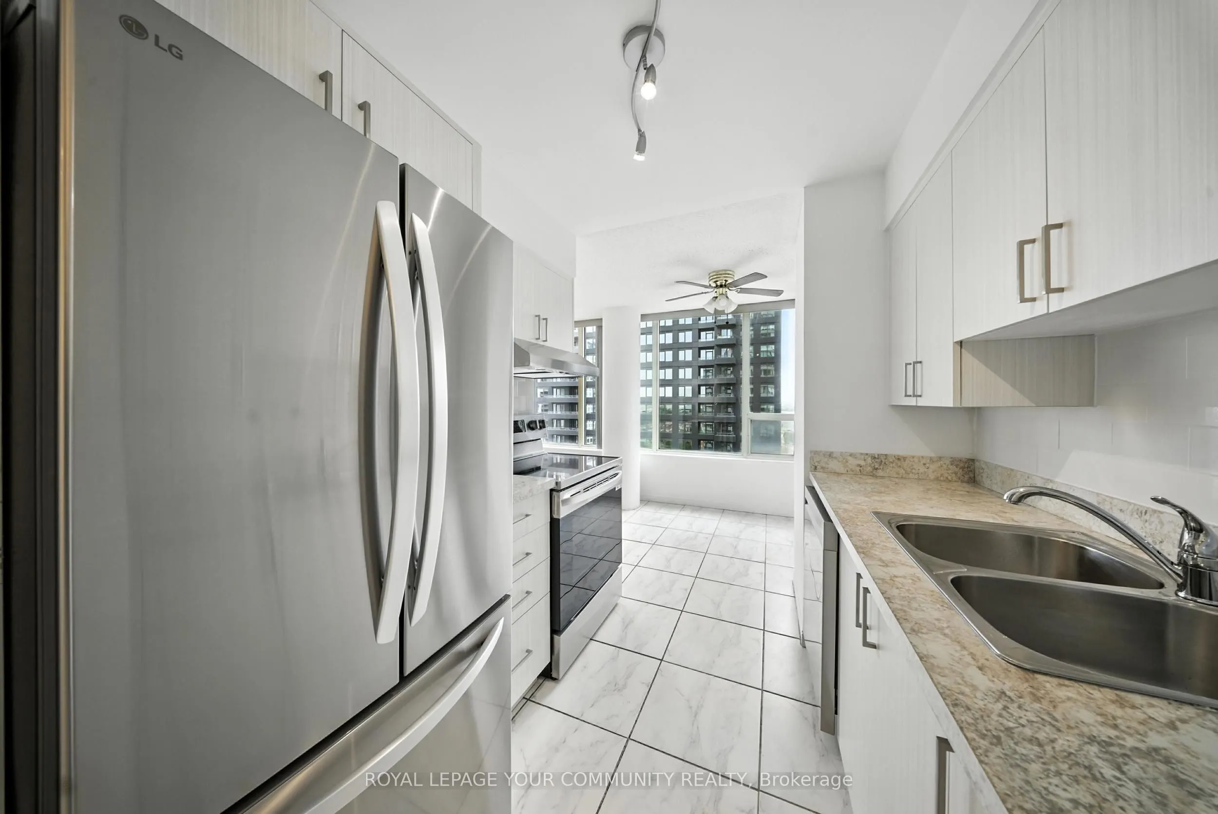 330 Rathburn Road W, #1404