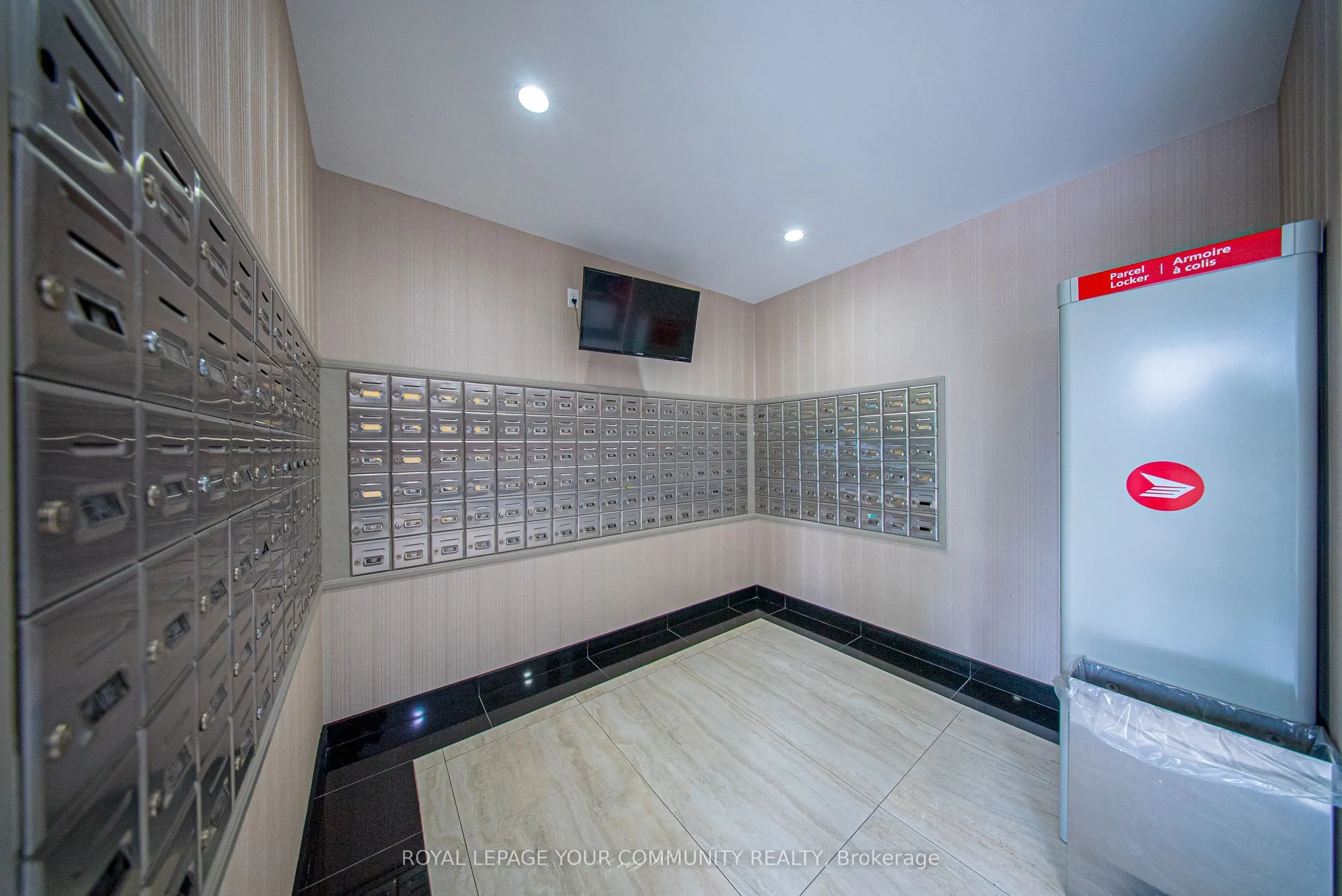 330 Rathburn Road W, #1404