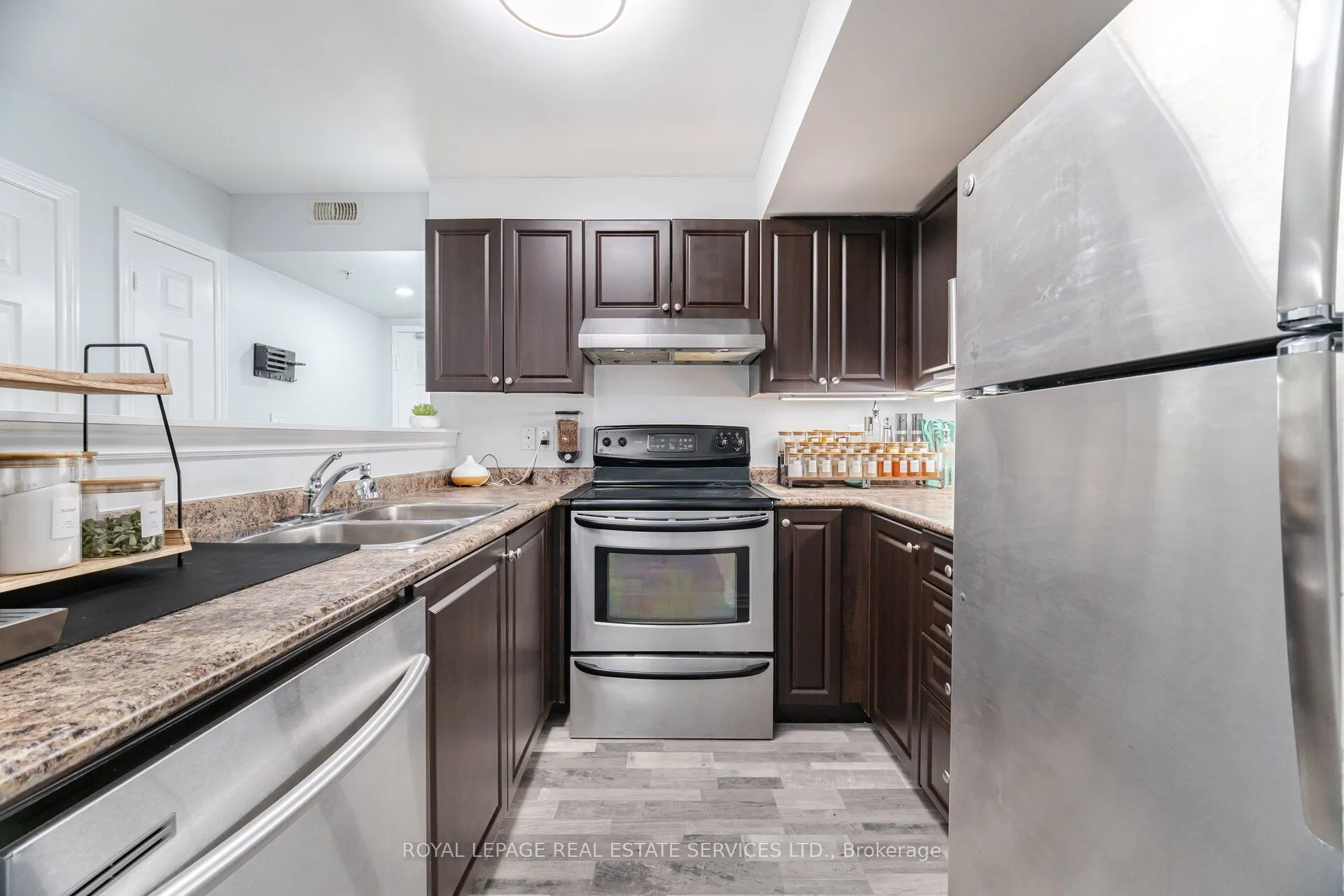 1471 Maple Avenue, #110