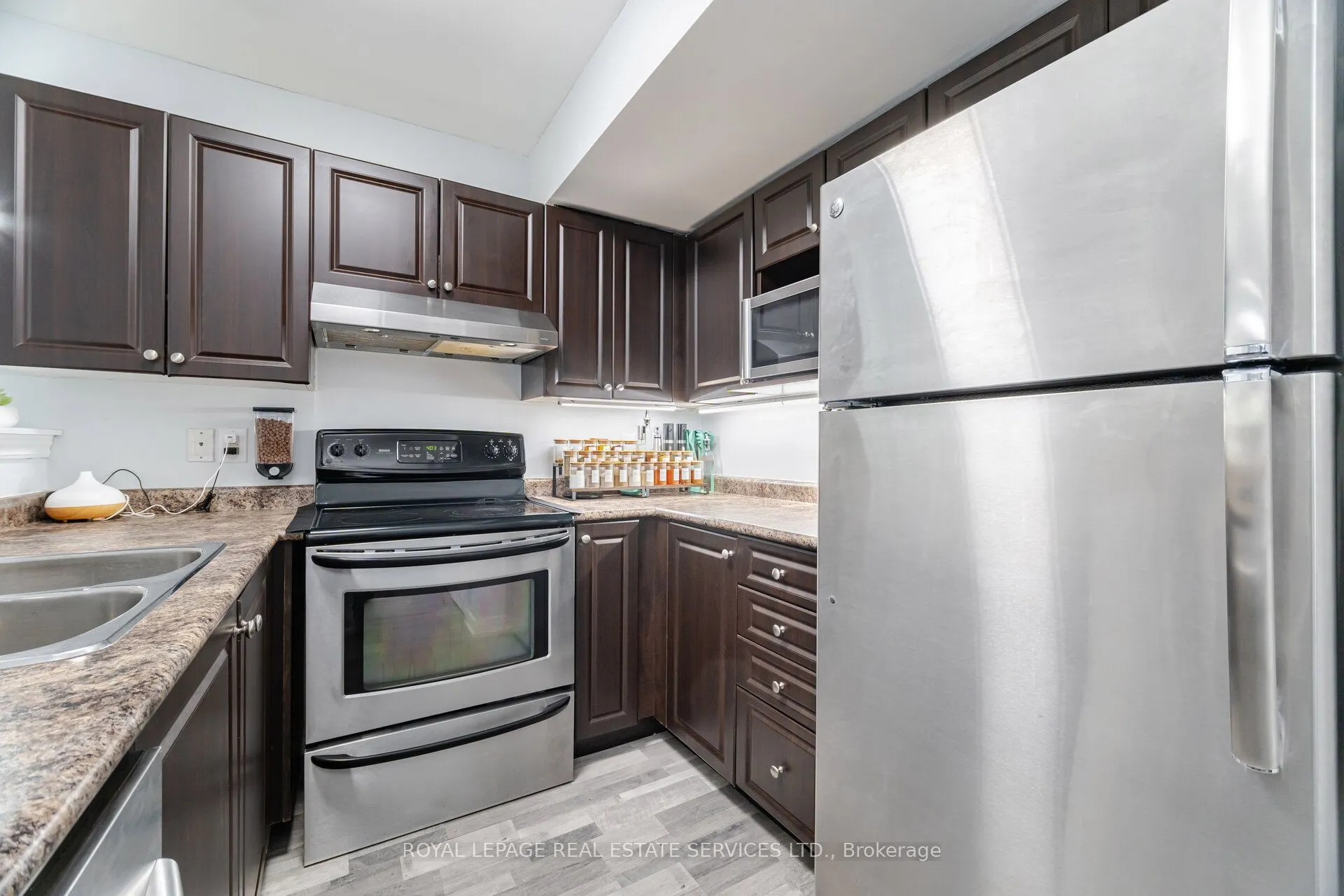 1471 Maple Avenue, #110