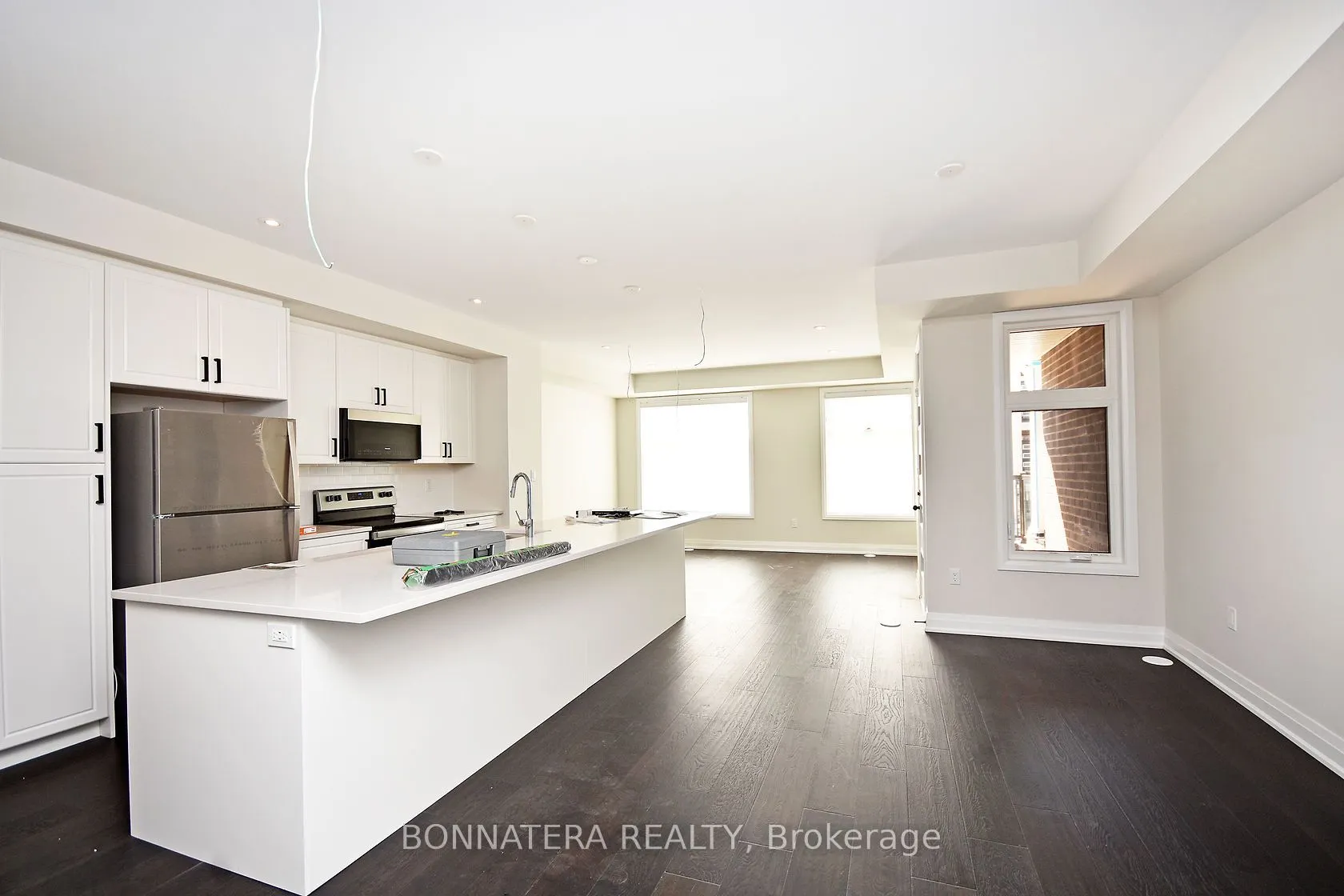 2461 Belt Lane