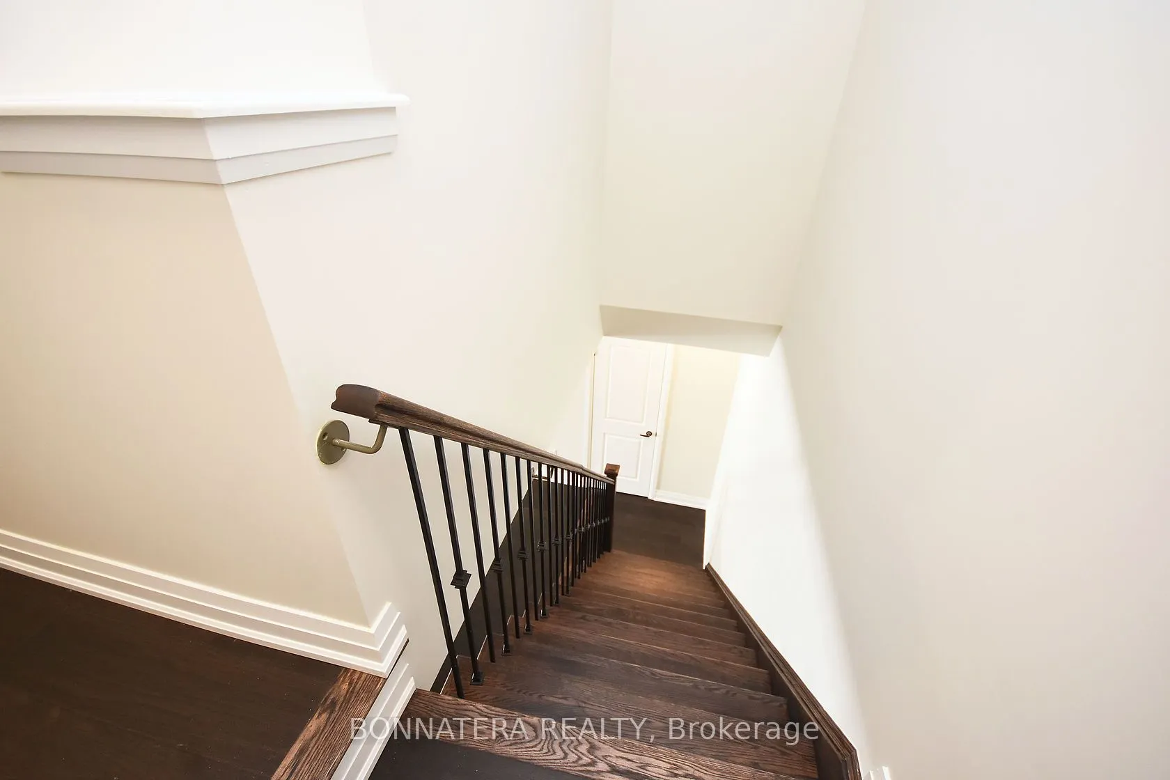 2461 Belt Lane