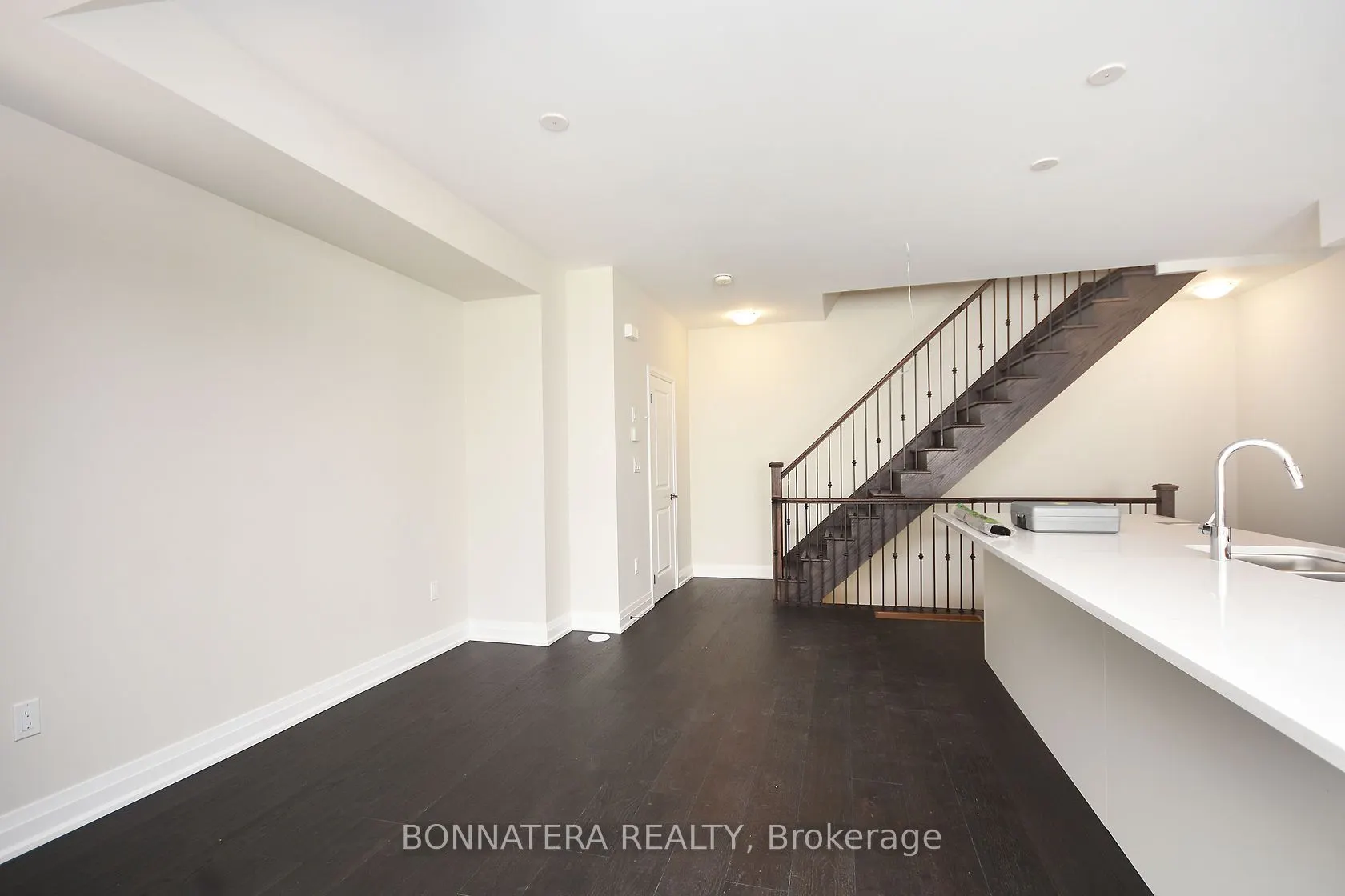 2461 Belt Lane