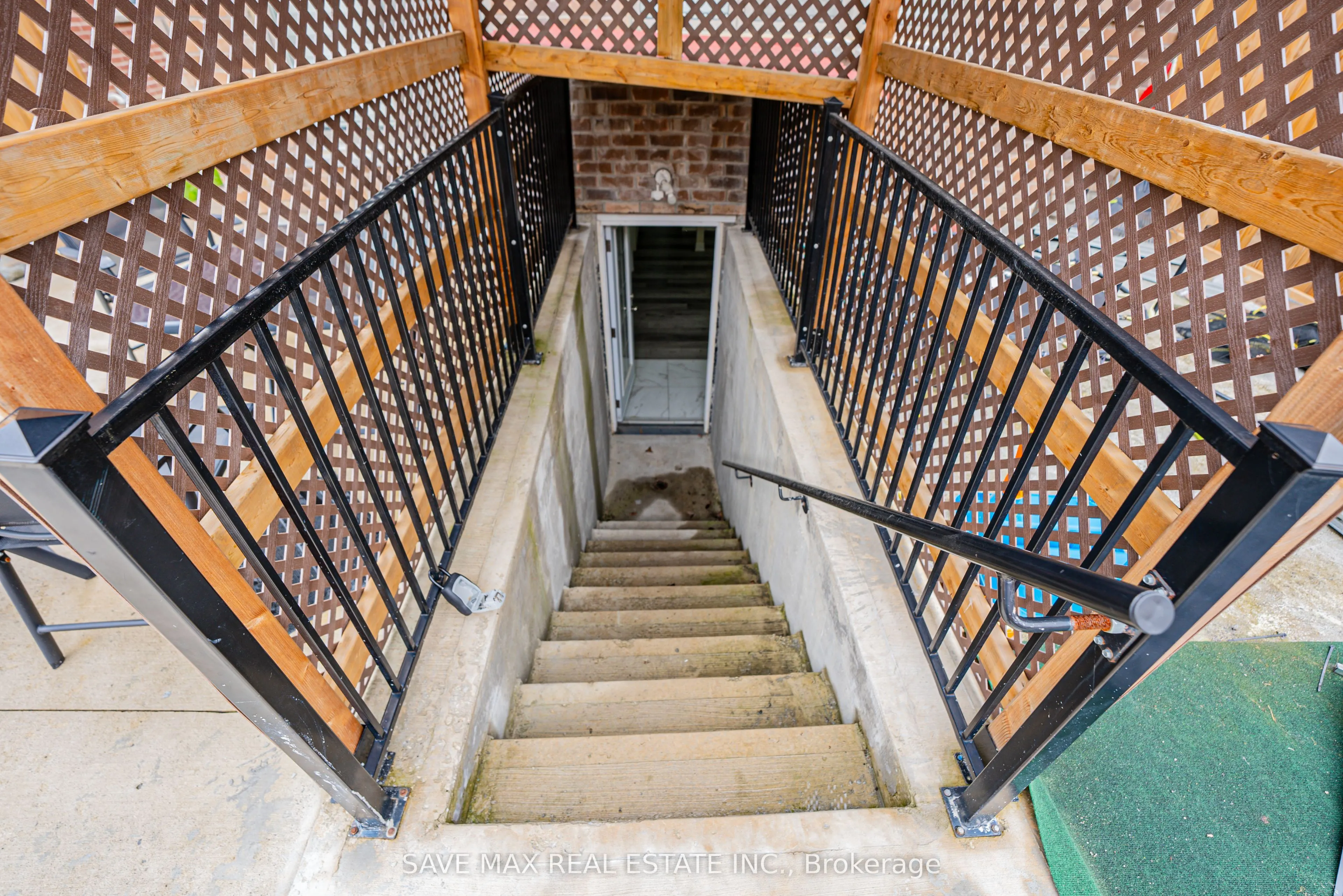 19 Boat Street