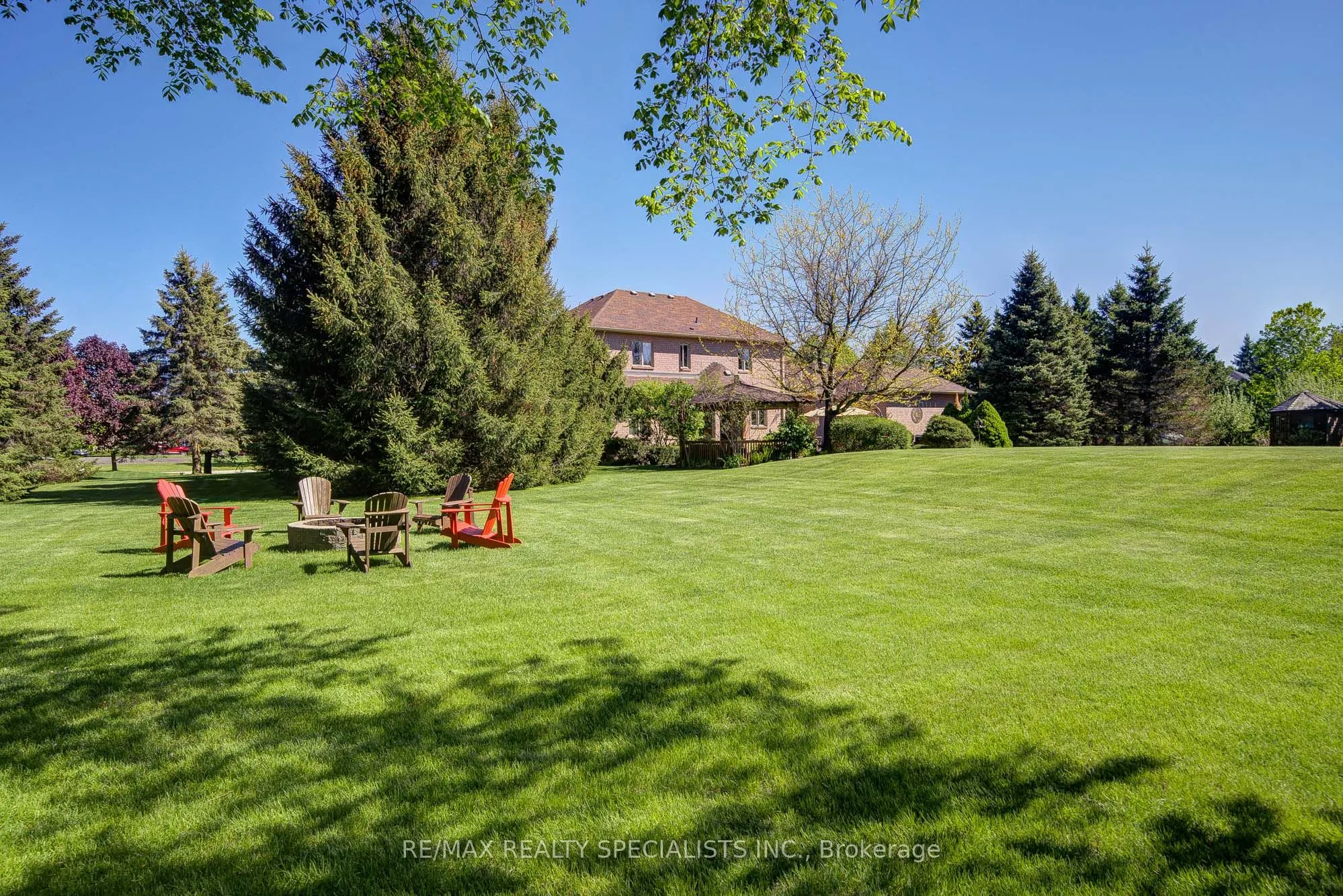 11 Bridlewood Boulevard