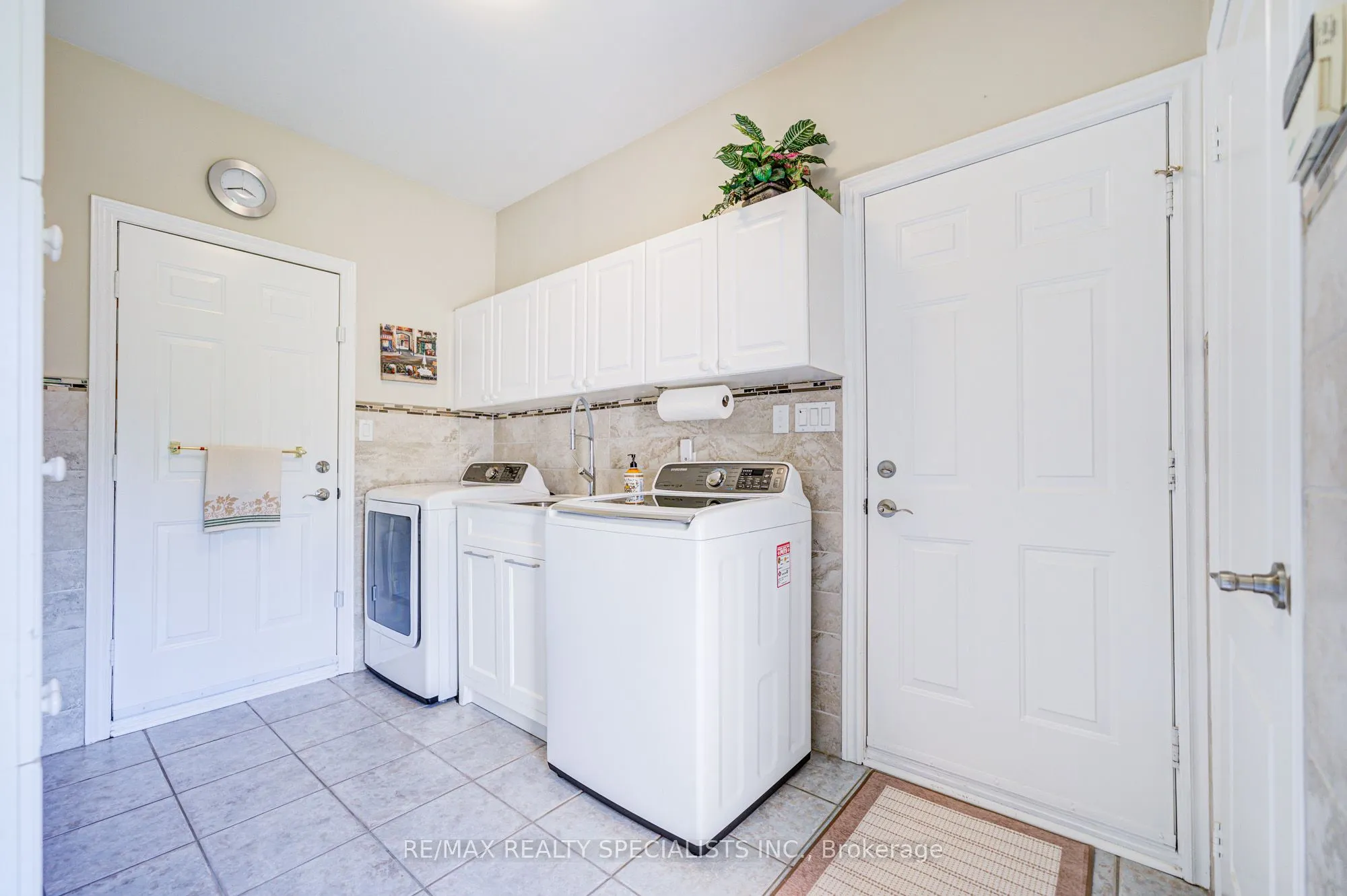 11 Bridlewood Boulevard