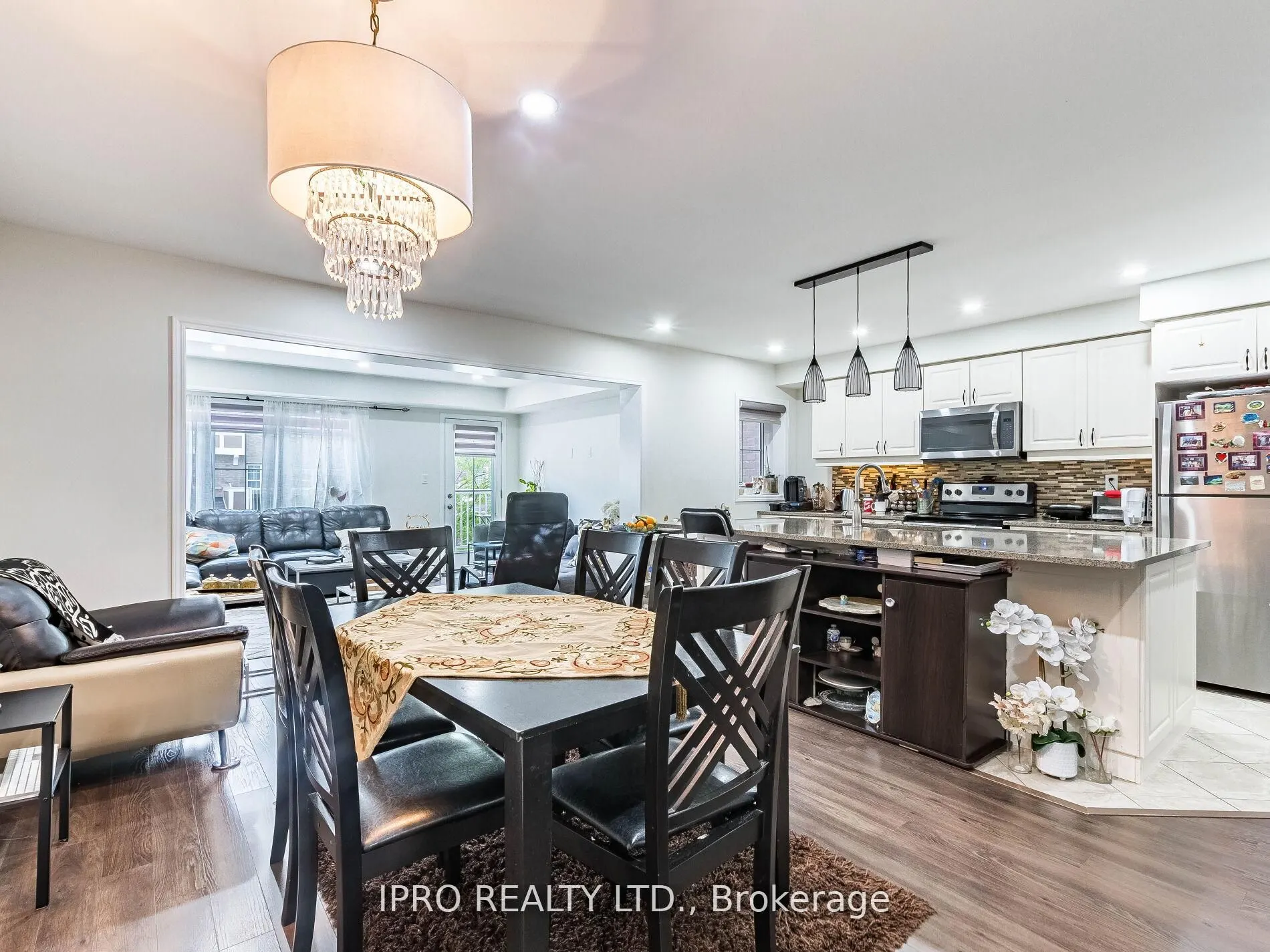 581 Allport Gate