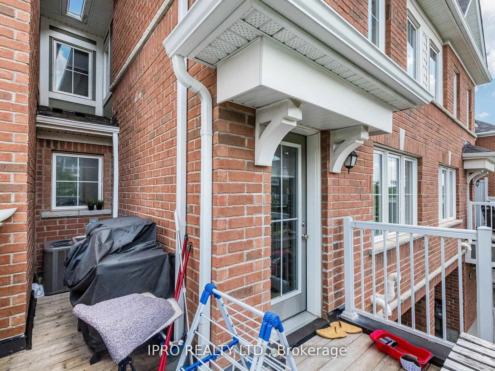 581 Allport Gate