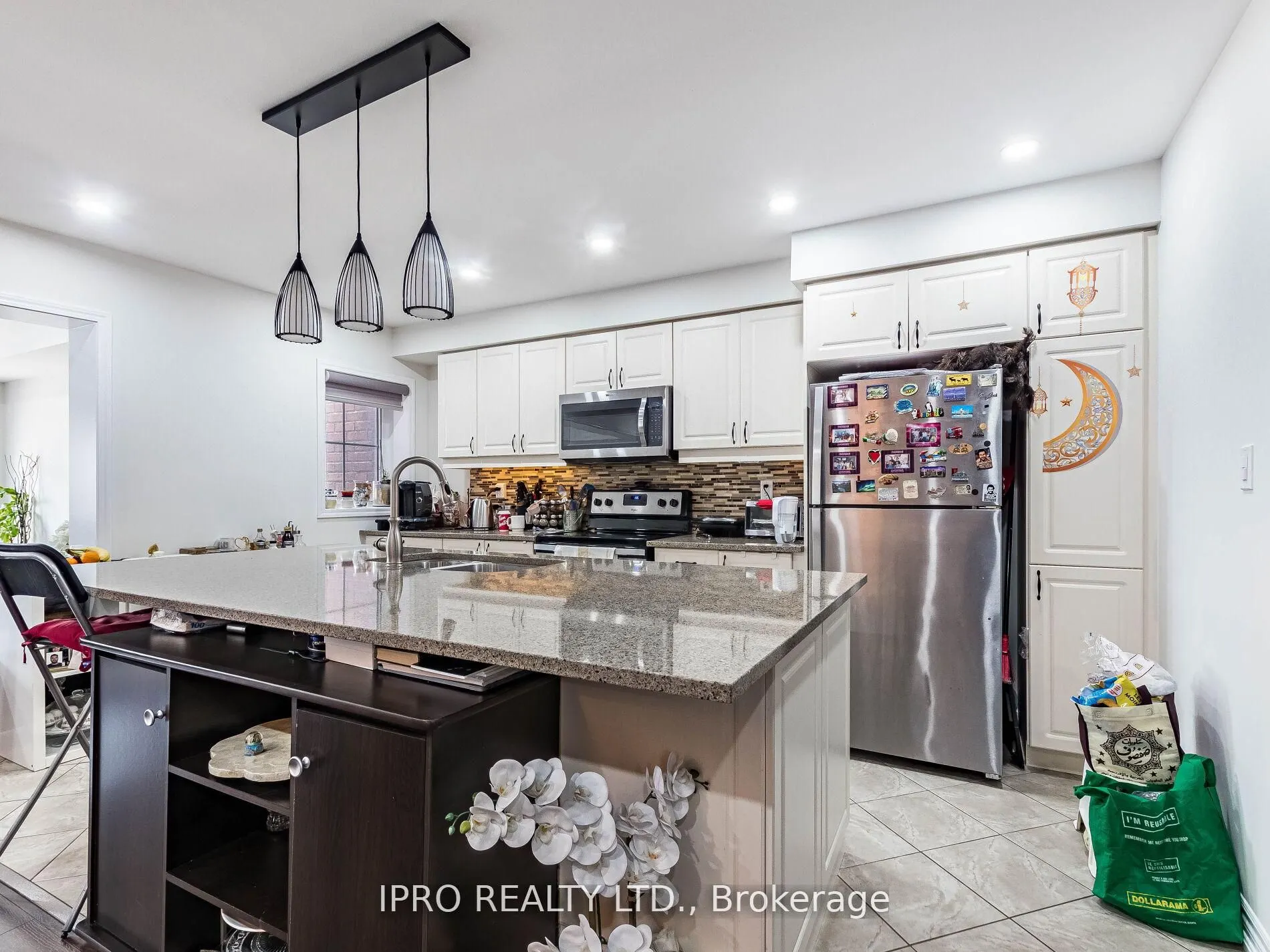 581 Allport Gate