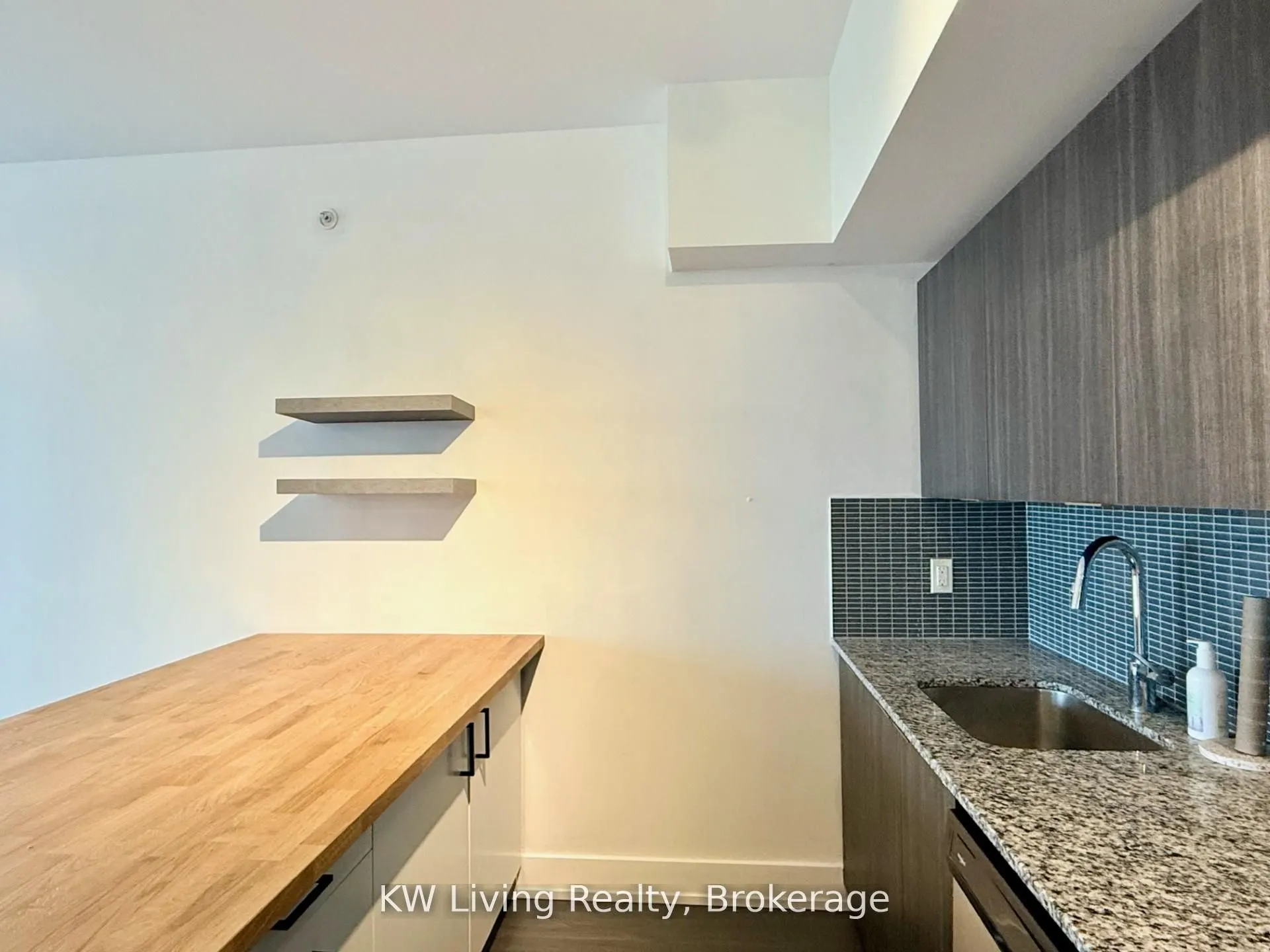 30 Shore Breeze Drive S, #428