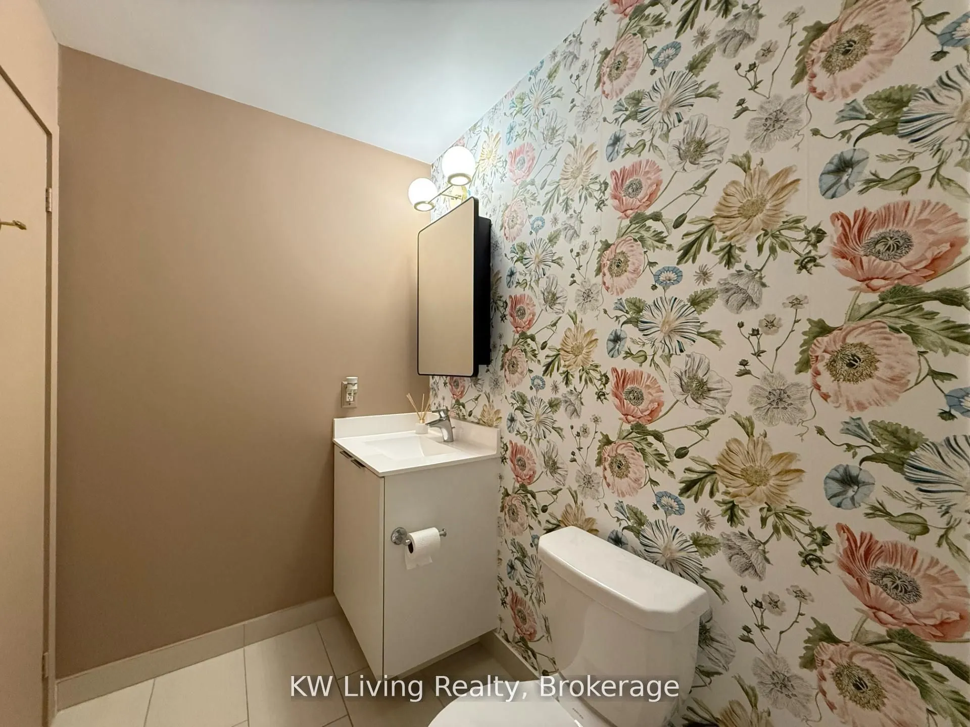 30 Shore Breeze Drive S, #428
