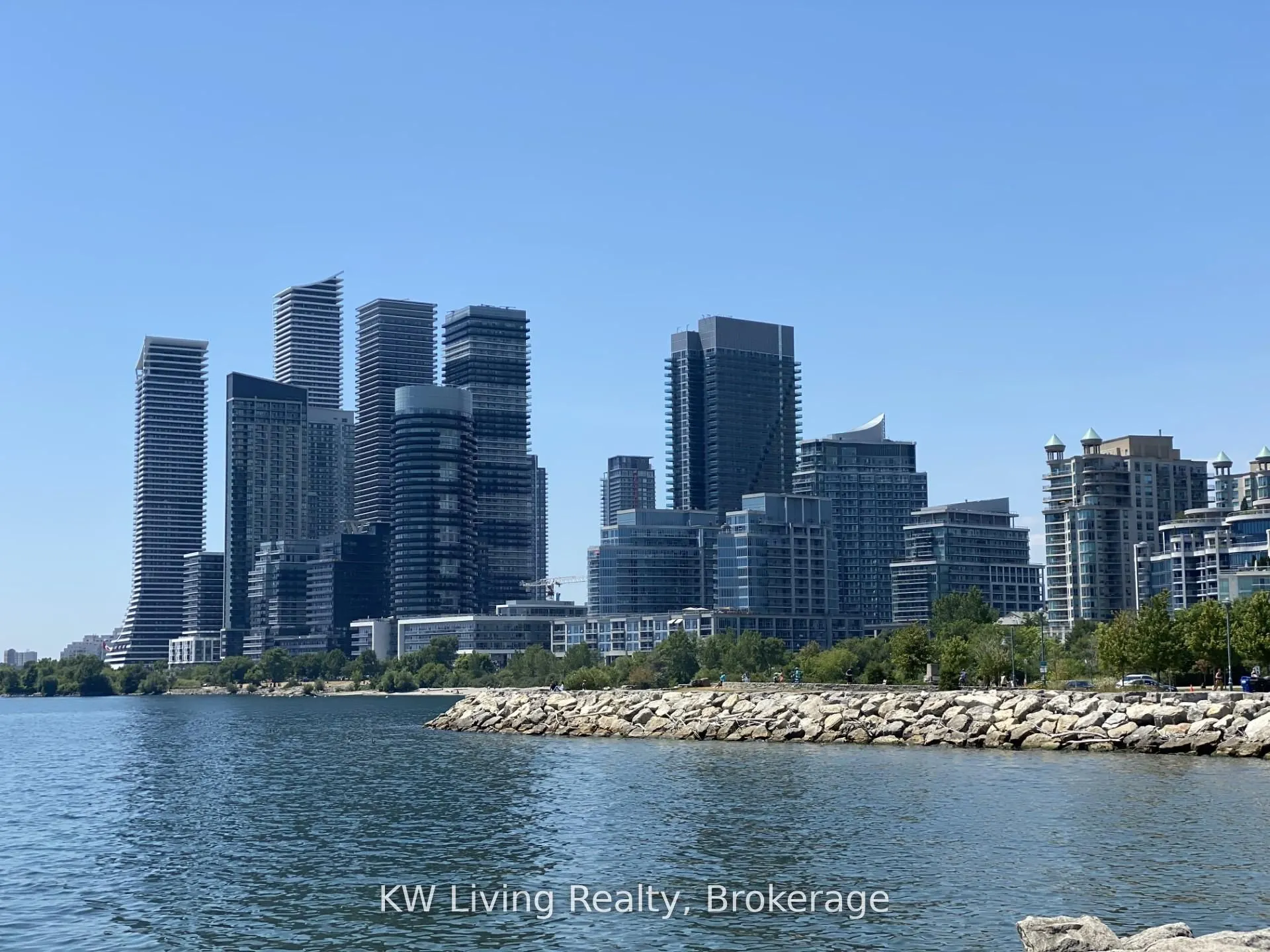 30 Shore Breeze Drive S, #428