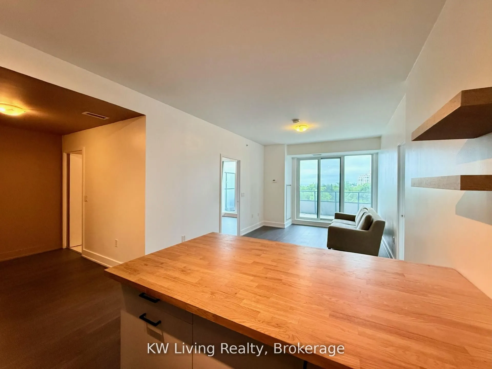 30 Shore Breeze Drive S, #428