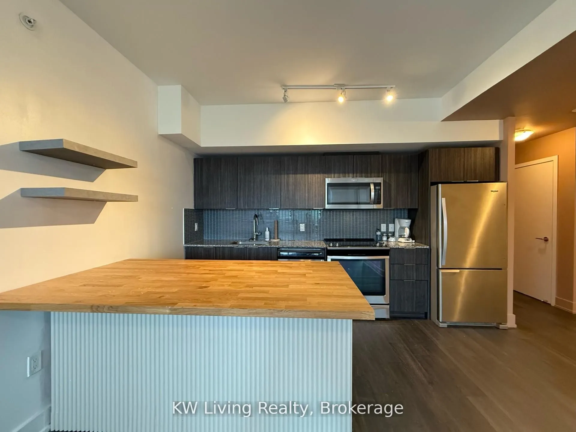 30 Shore Breeze Drive S, #428