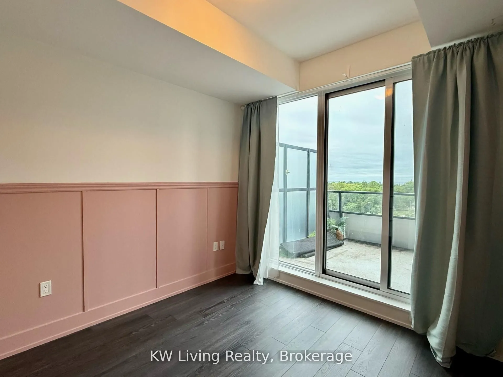 30 Shore Breeze Drive S, #428