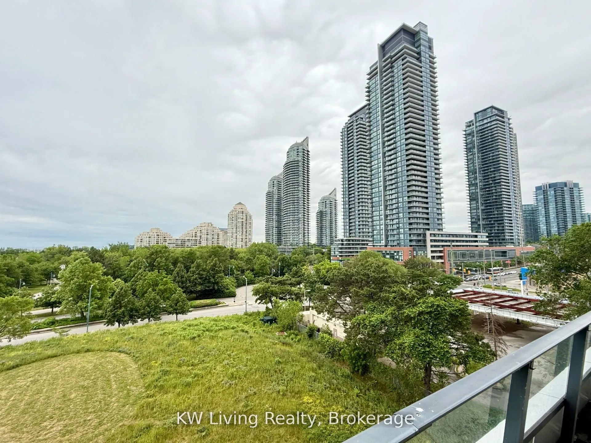 30 Shore Breeze Drive S, #428