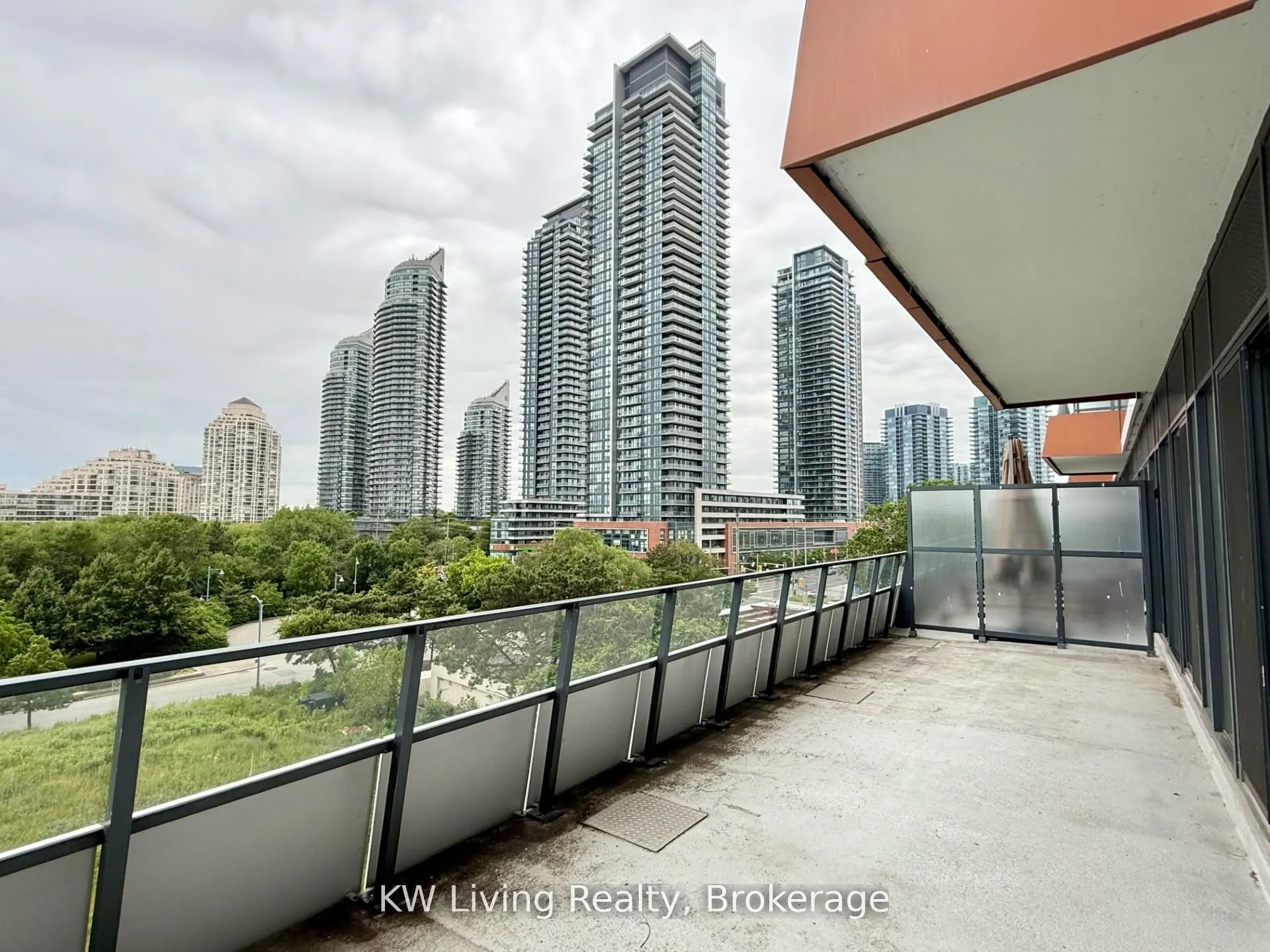 30 Shore Breeze Drive S, #428