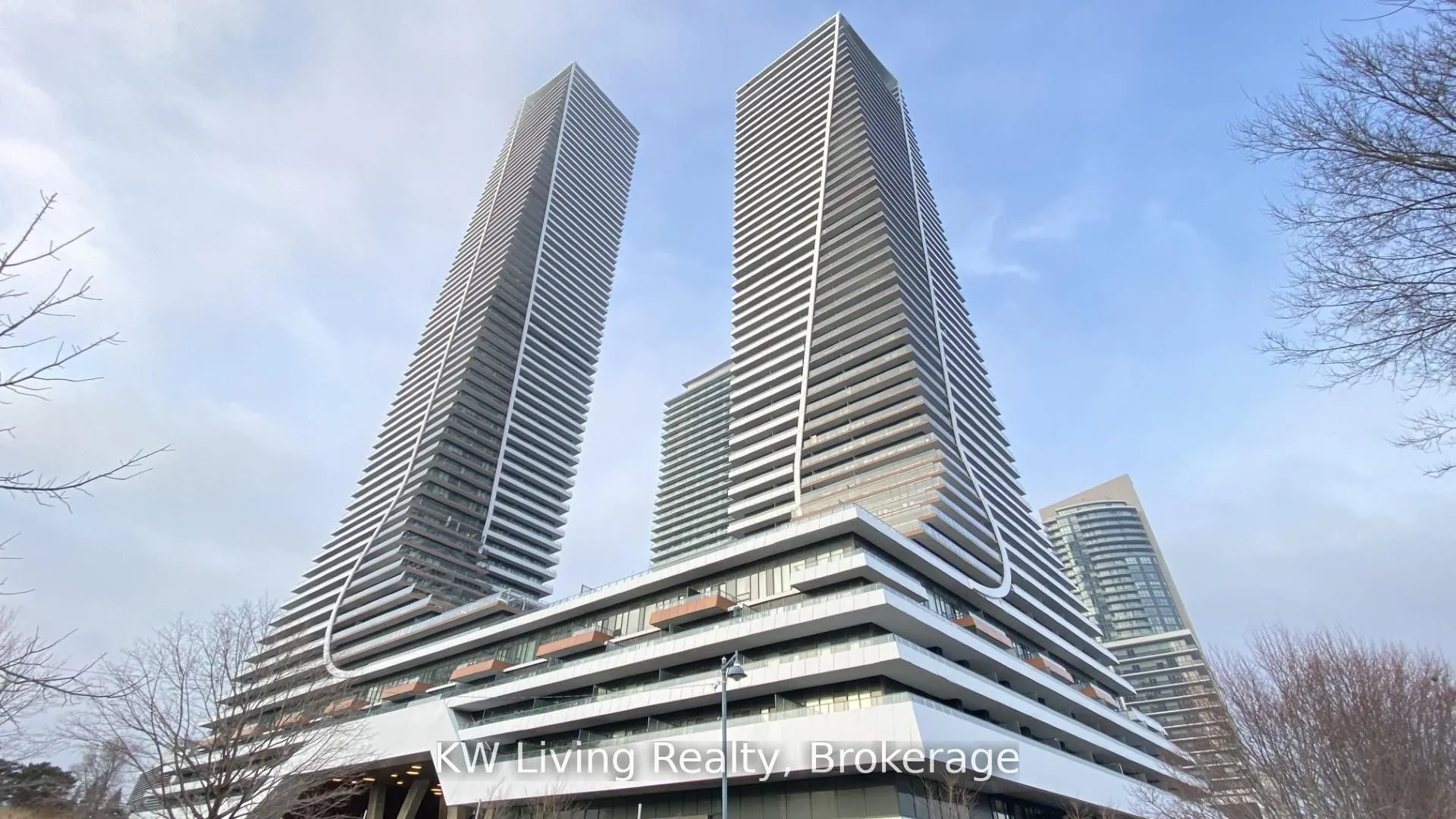 30 Shore Breeze Drive S, #428
