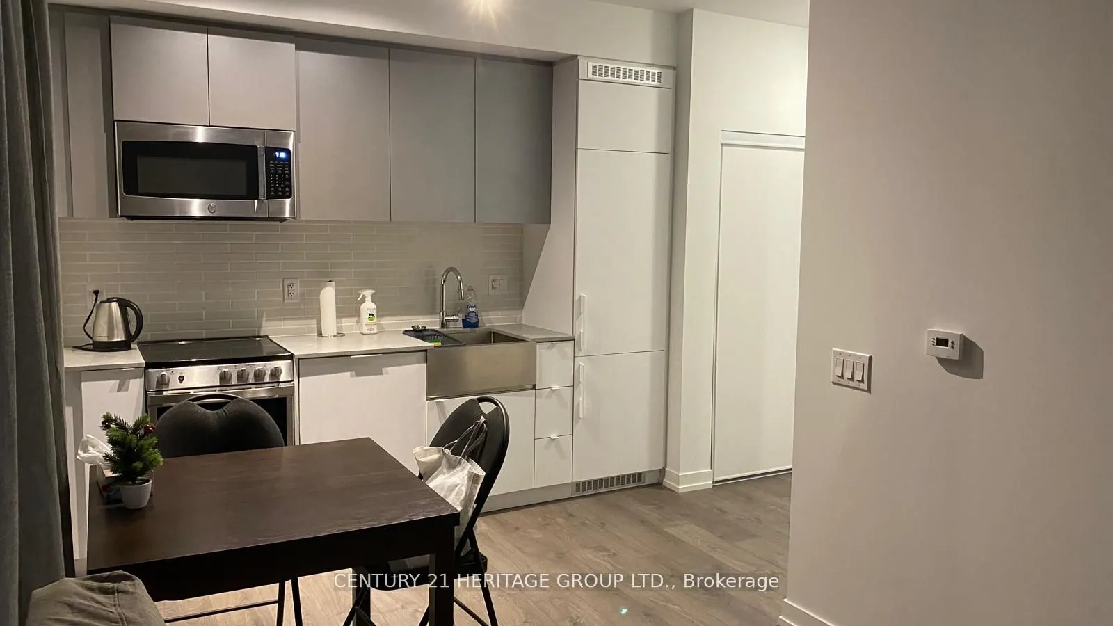 270 Dufferin Street, #402