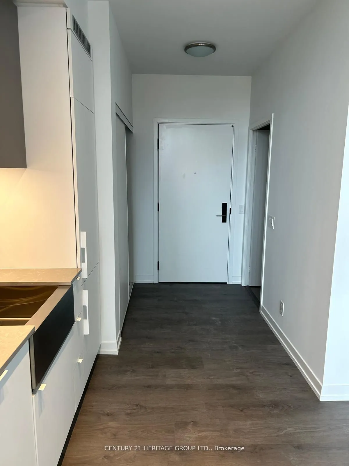 270 Dufferin Street, #402
