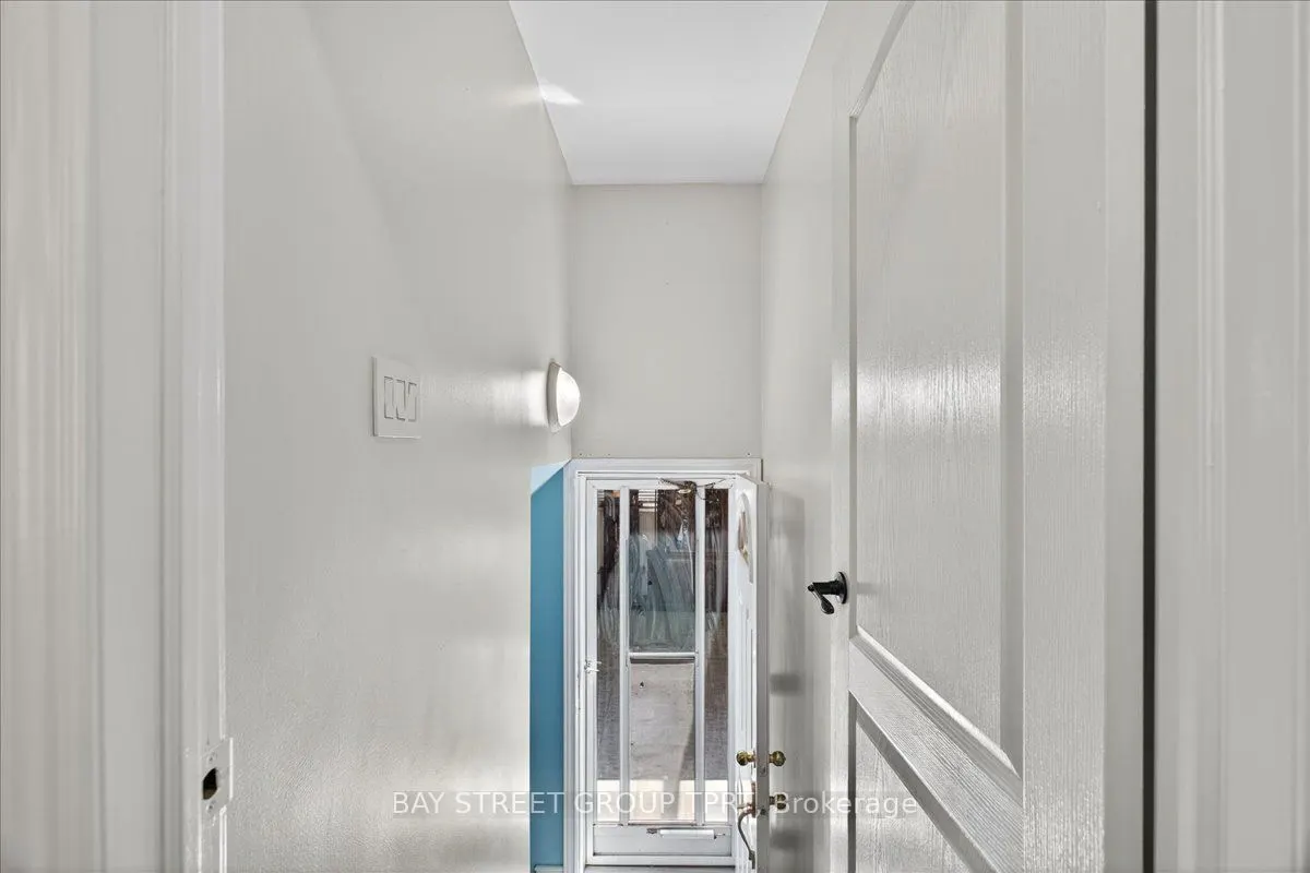 6 Evernby Boulevard