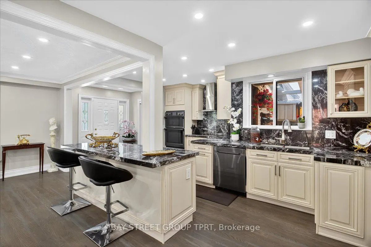 6 Evernby Boulevard