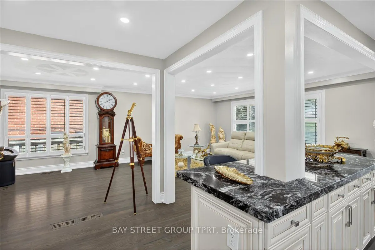 6 Evernby Boulevard