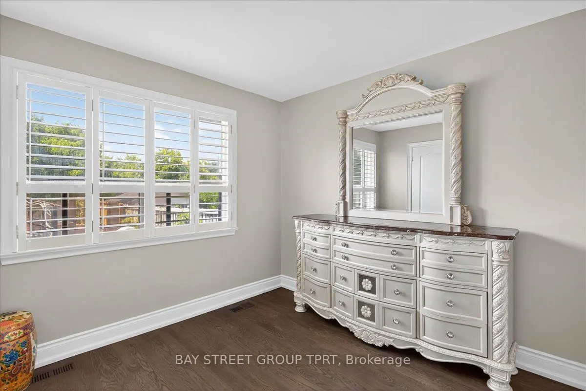 6 Evernby Boulevard