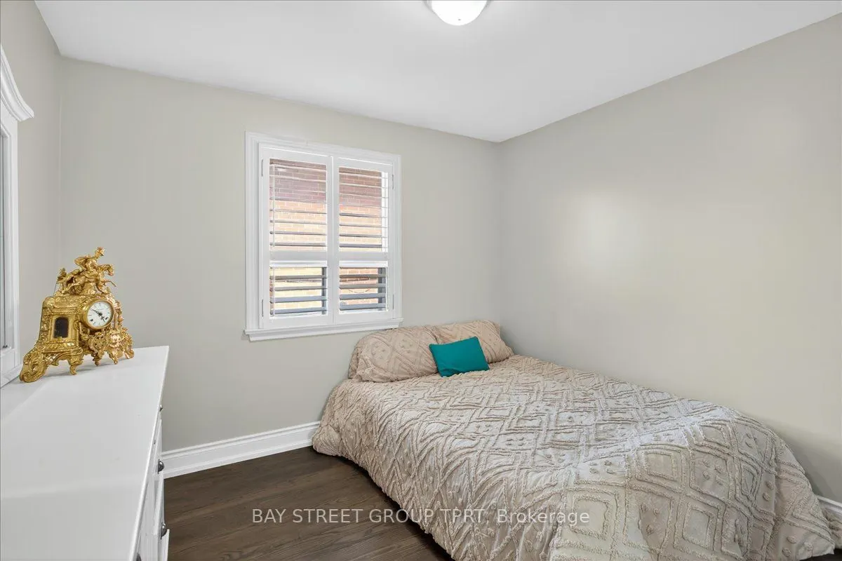 6 Evernby Boulevard