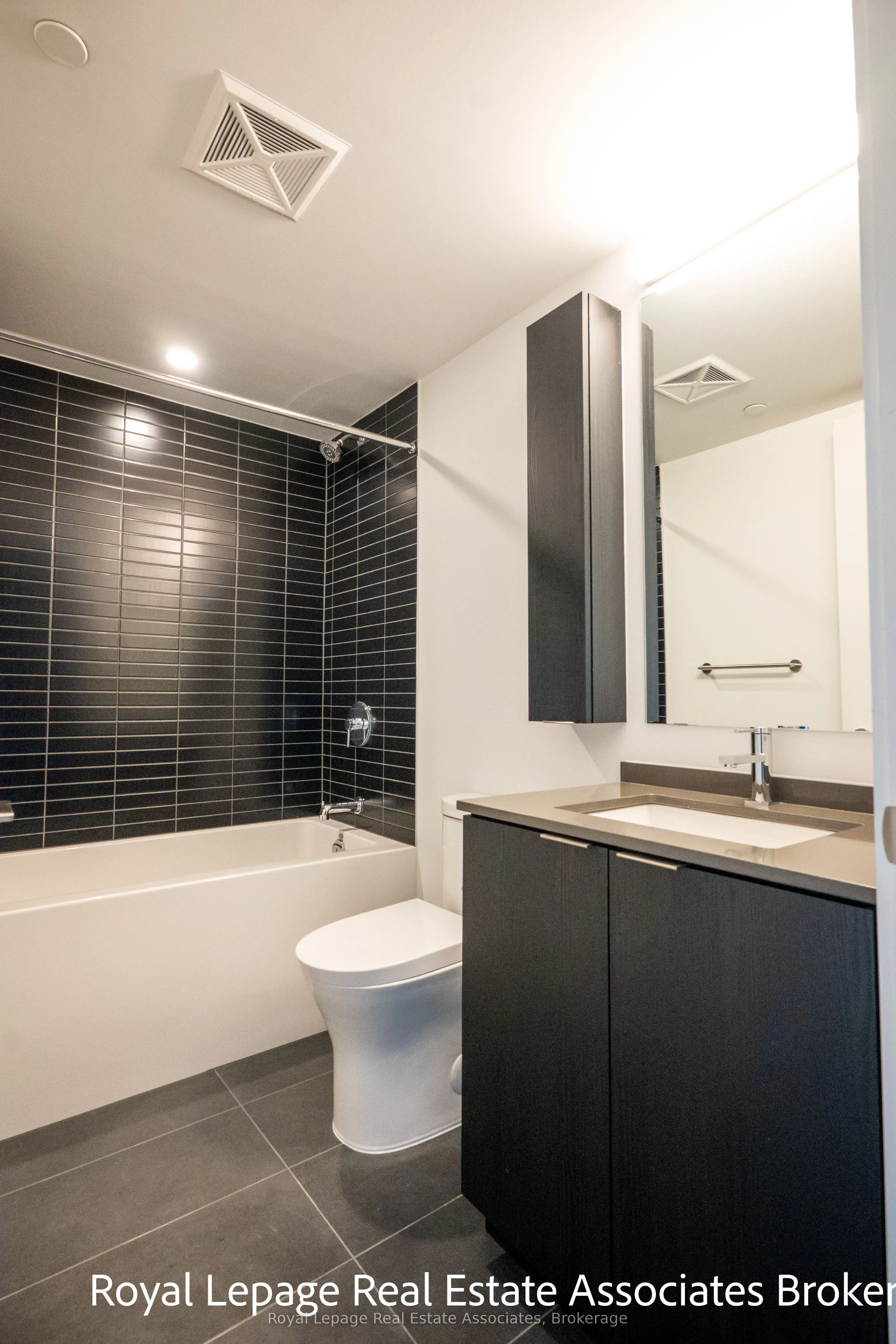 3009 Novar Road, #205