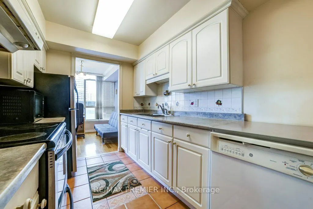 55 Elm Drive W, #308
