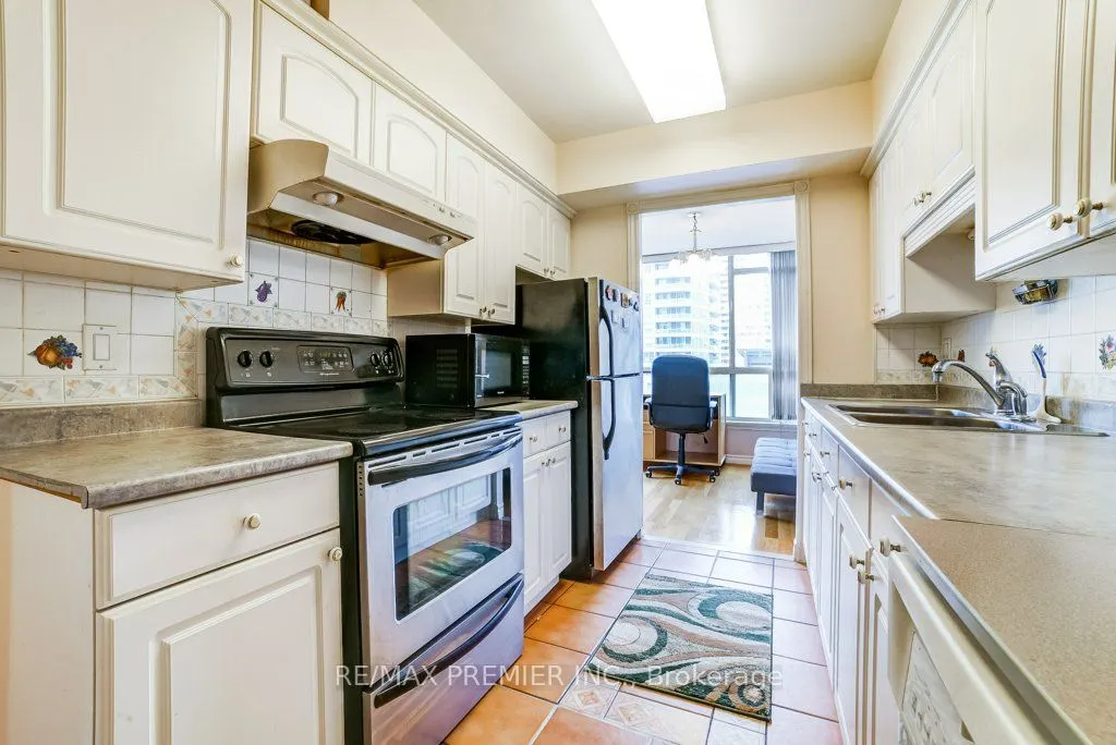 55 Elm Drive W, #308