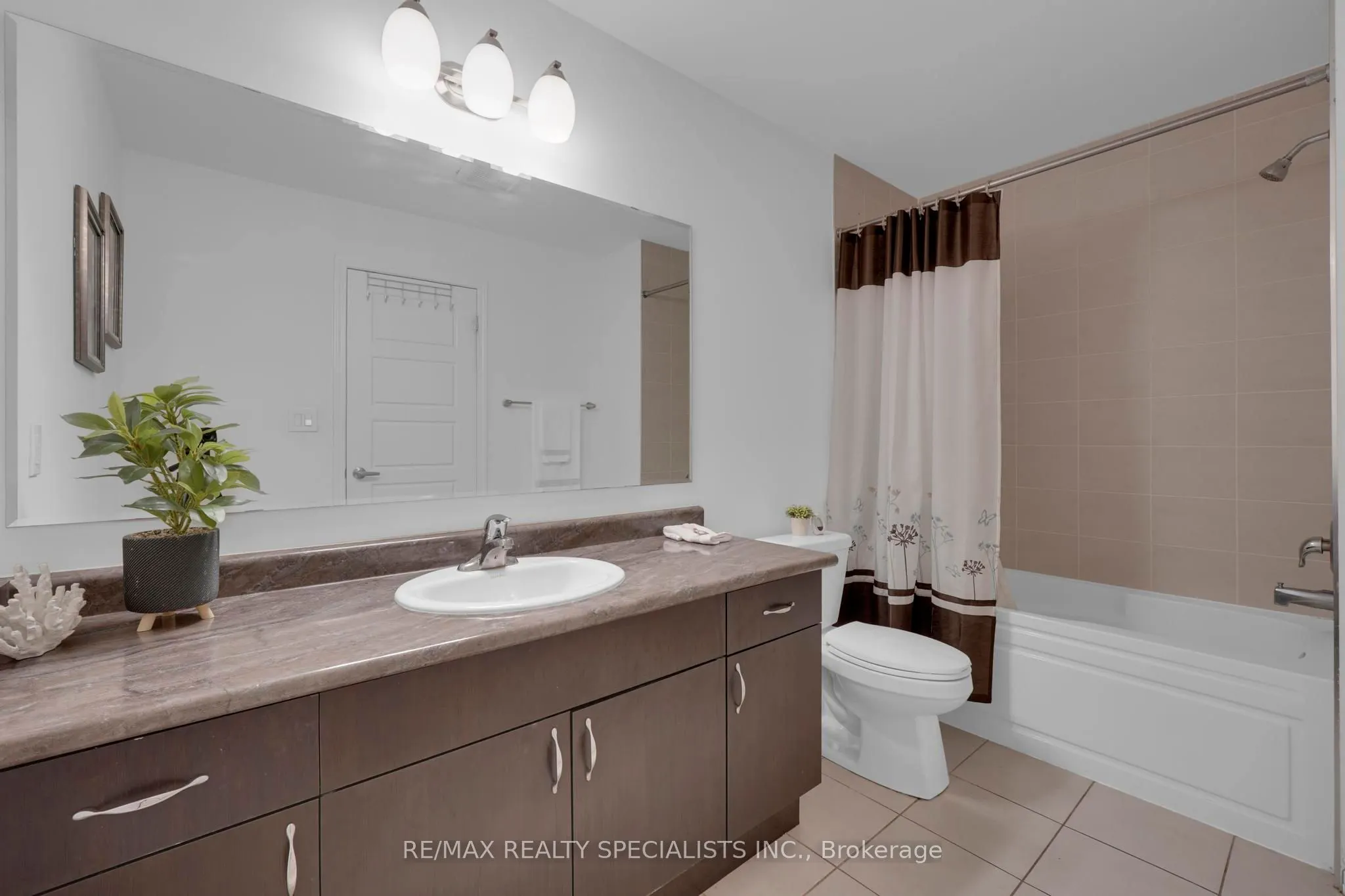 1000 Asleton Boulevard, #36