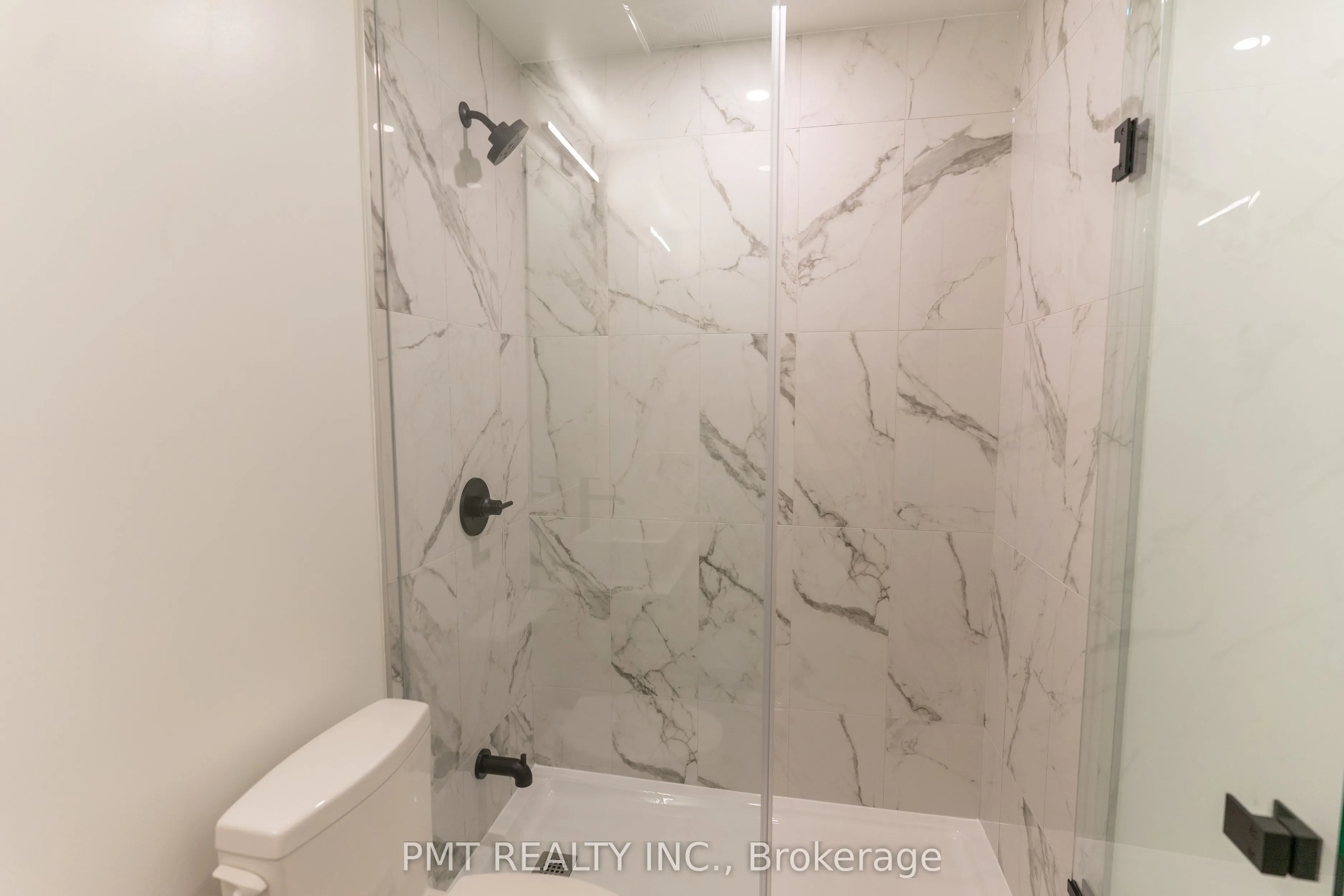 1285 Dupont Street, #2001