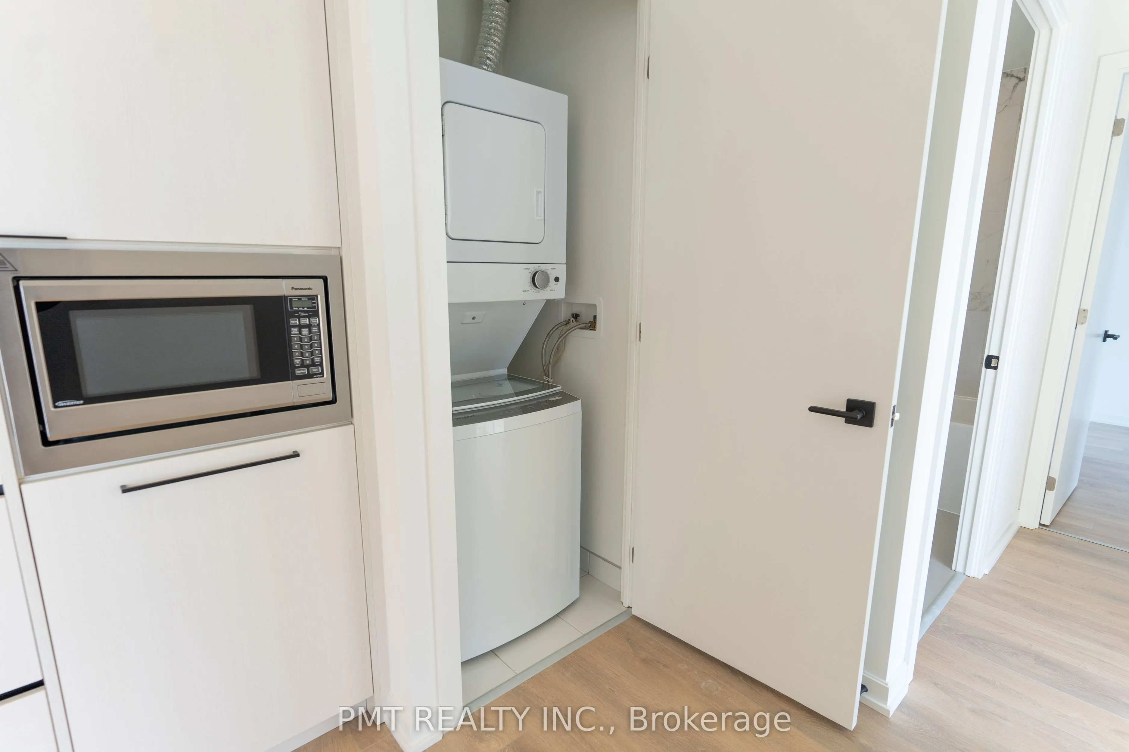1285 Dupont Street, #2001