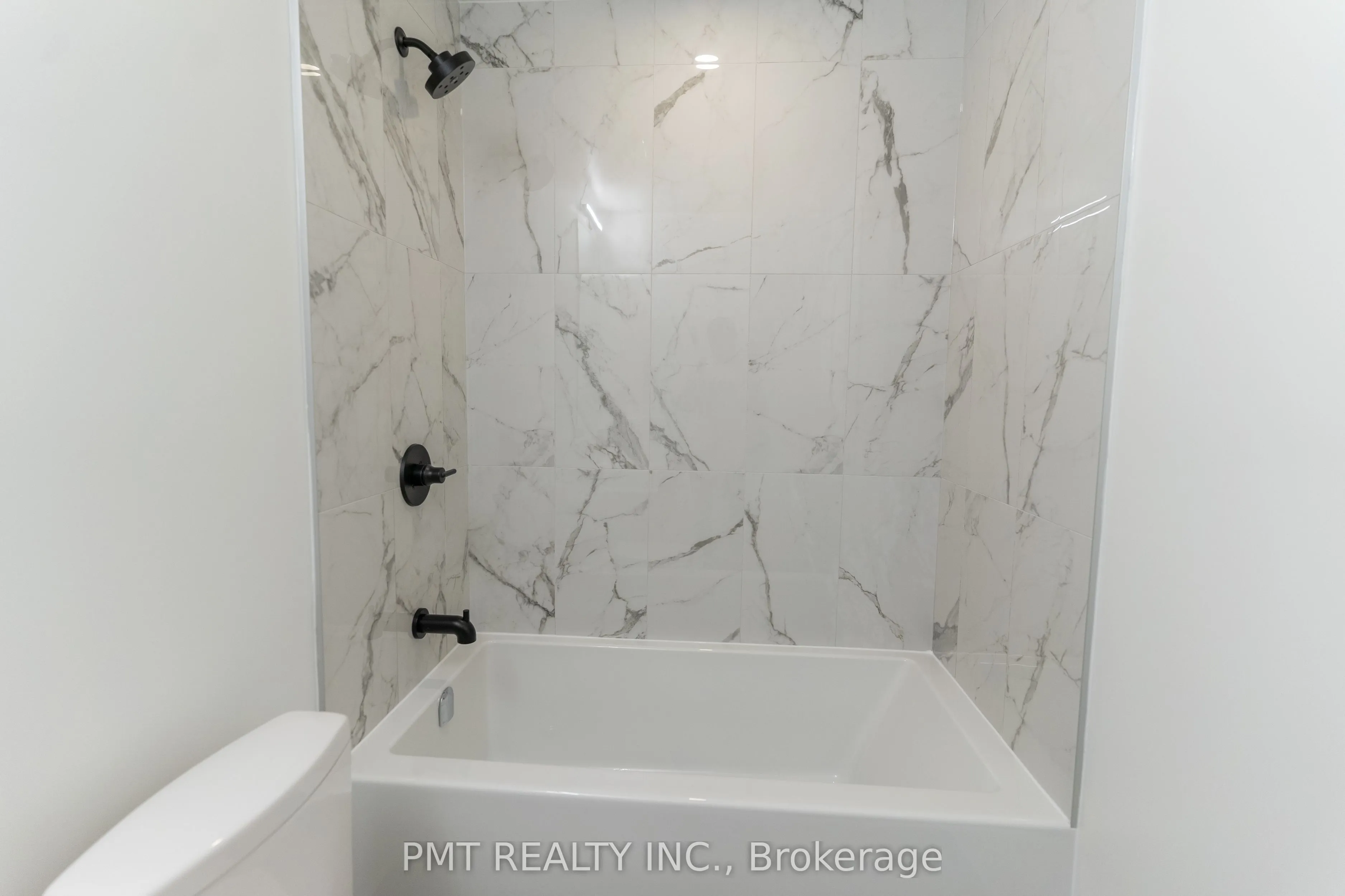 1285 Dupont Street, #2001