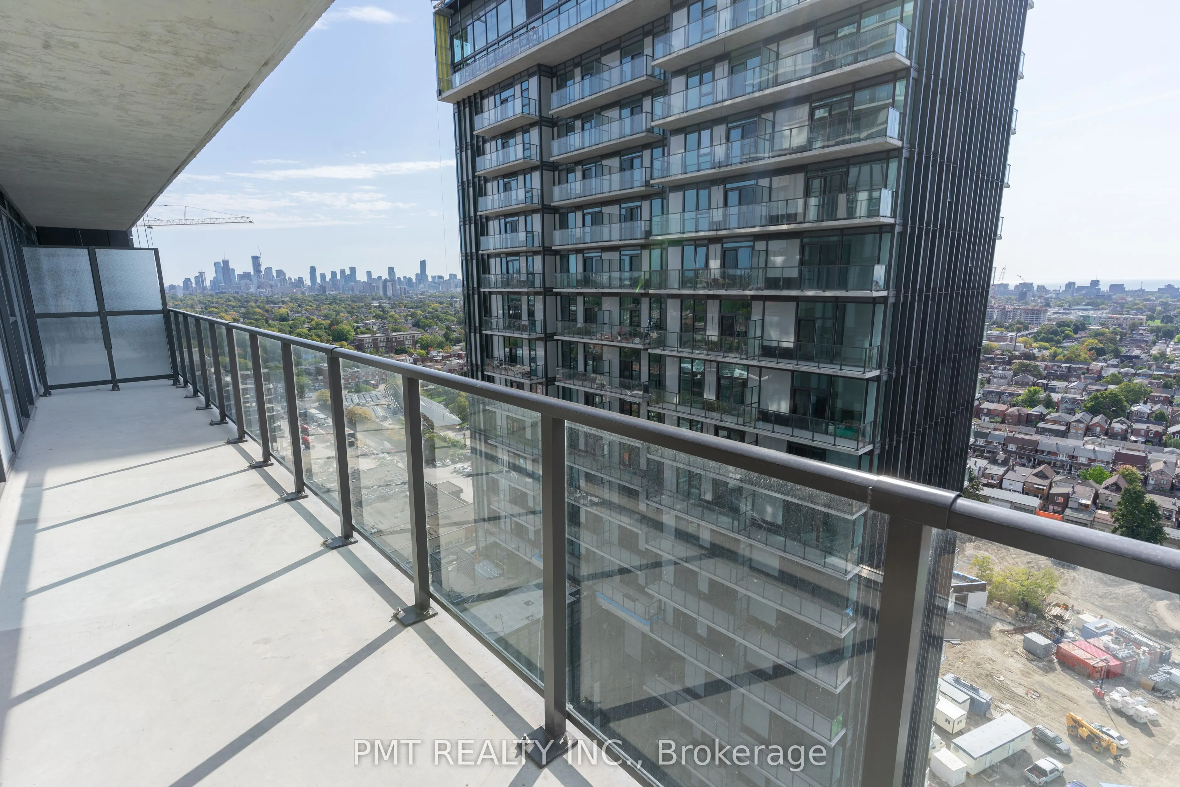 1285 Dupont Street, #2001
