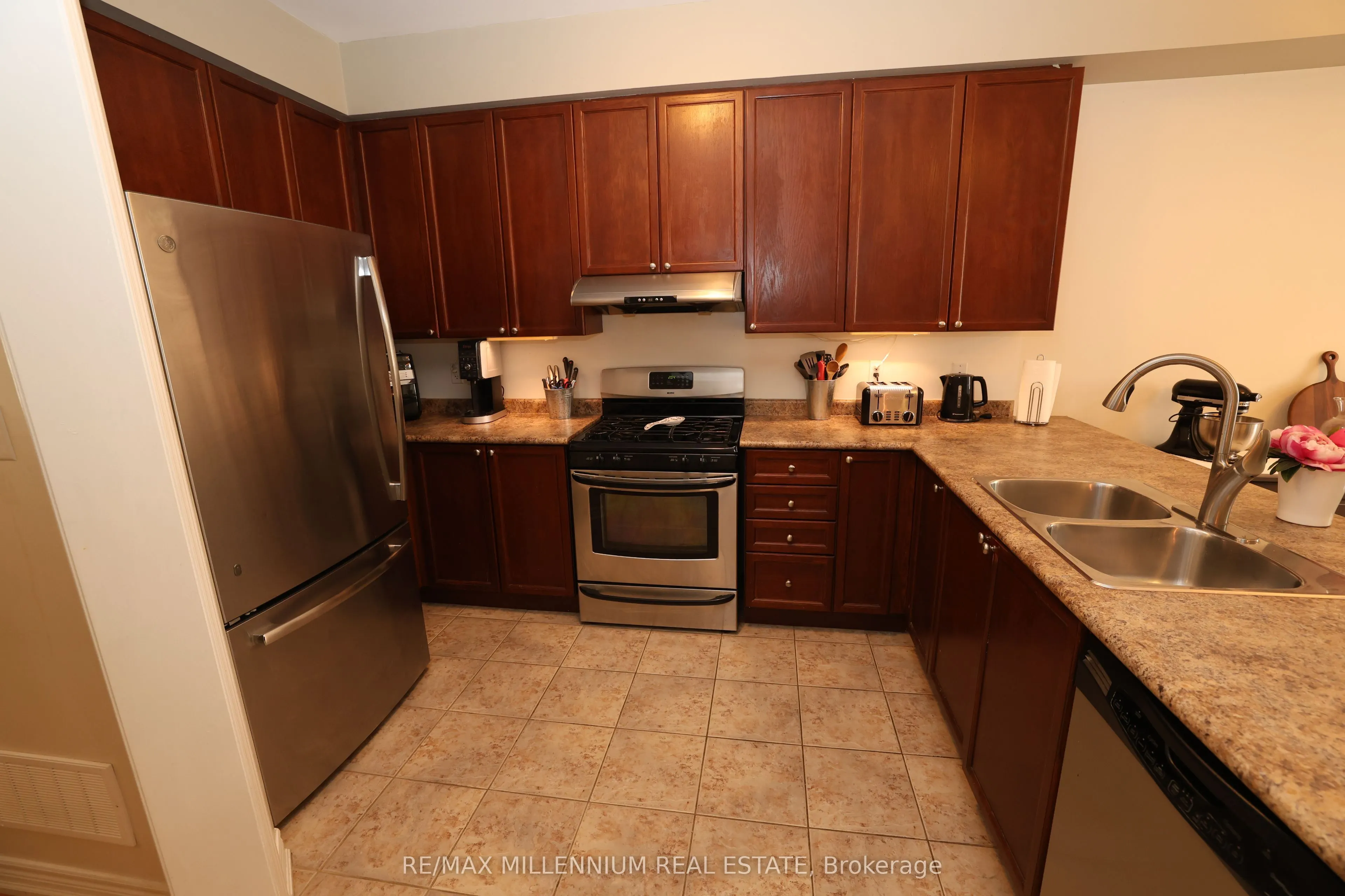 1015 Galesway Boulevard, #5
