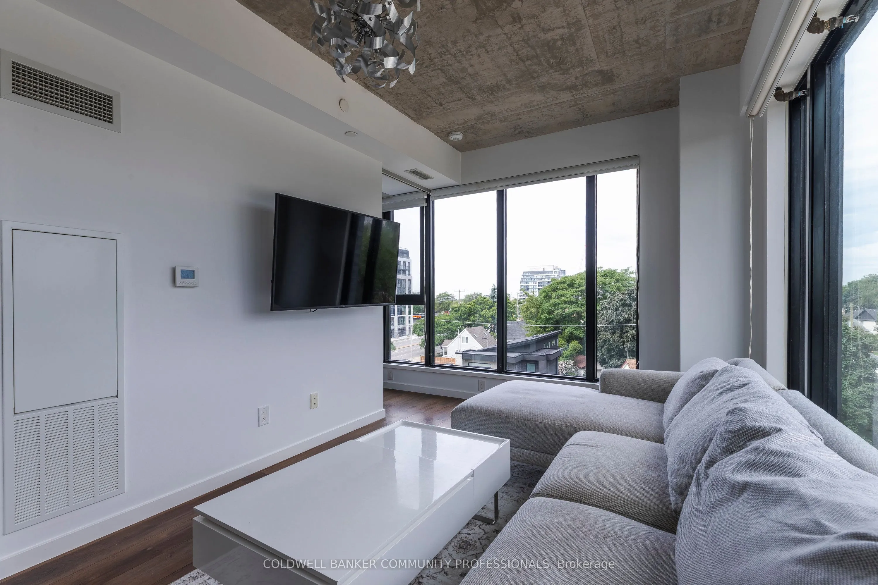 7 Smith Crescent, #424