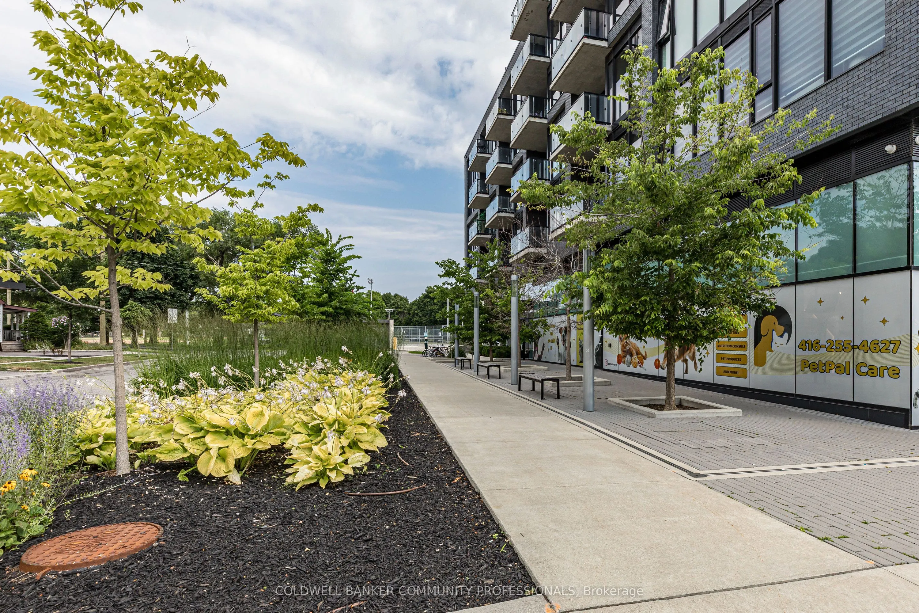 7 Smith Crescent, #424