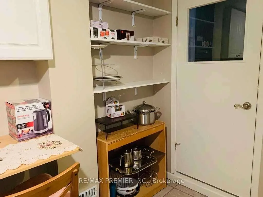 10 Jopling Avenue N, #Bsmt Apt