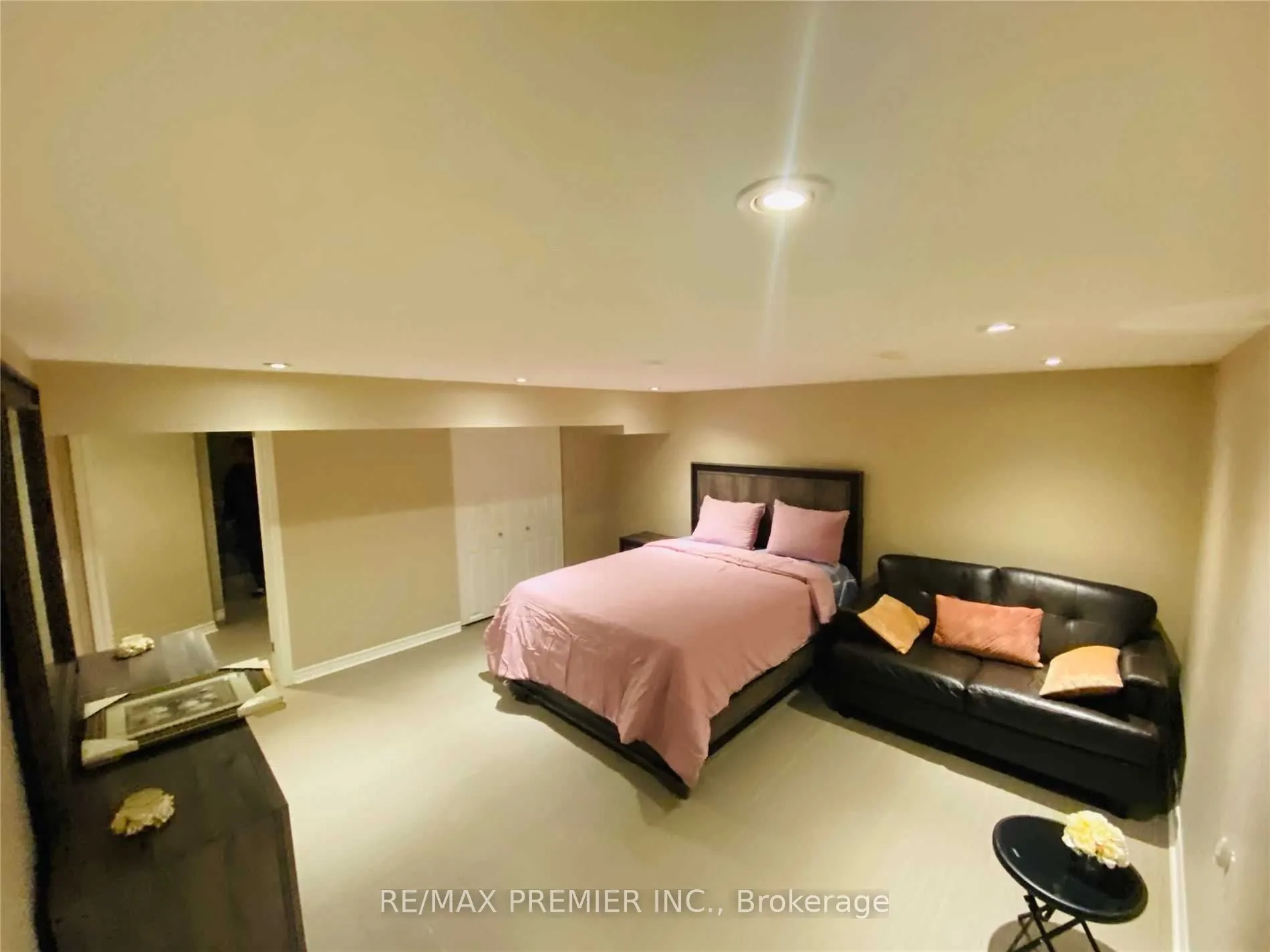 10 Jopling Avenue N, #Bsmt Apt