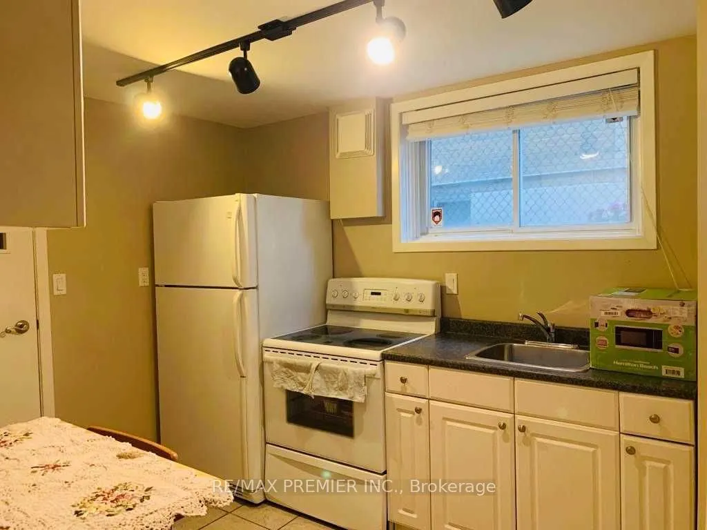 10 Jopling Avenue N, #Bsmt Apt
