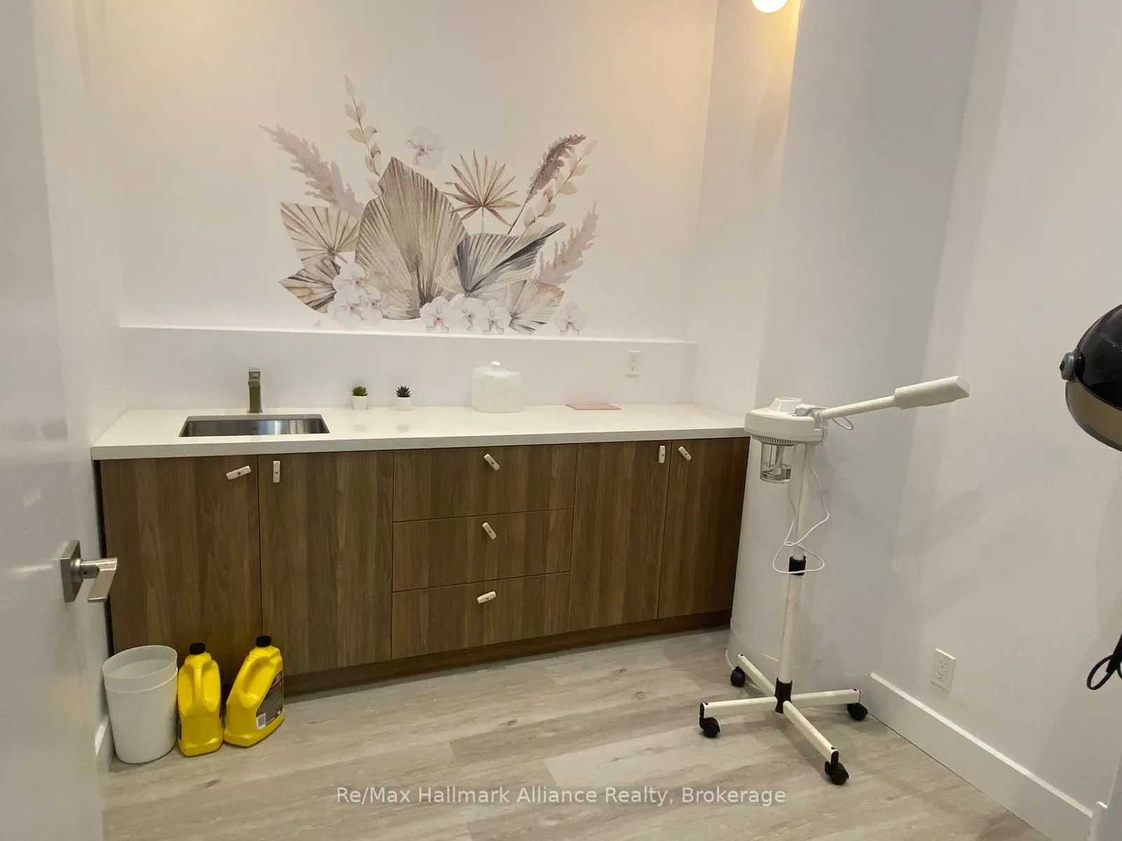 2083 Lake Shore Boulevard, #3
