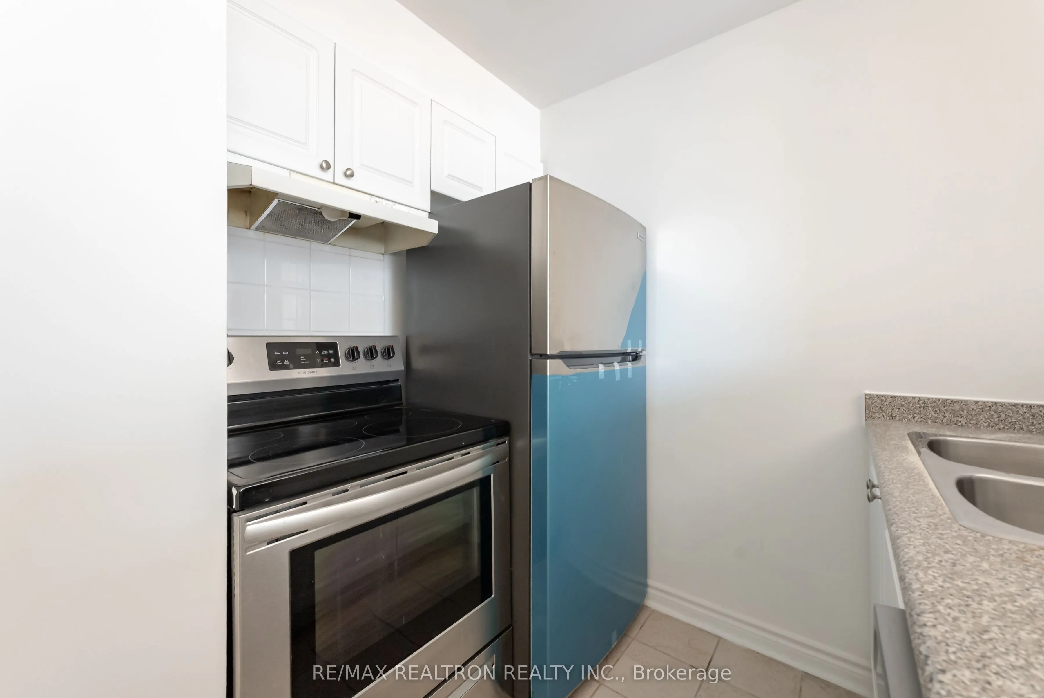 1407 Dupont Street, #401